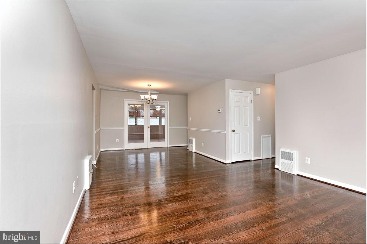 SUGARLAND HEIGHTS - Residential Lease