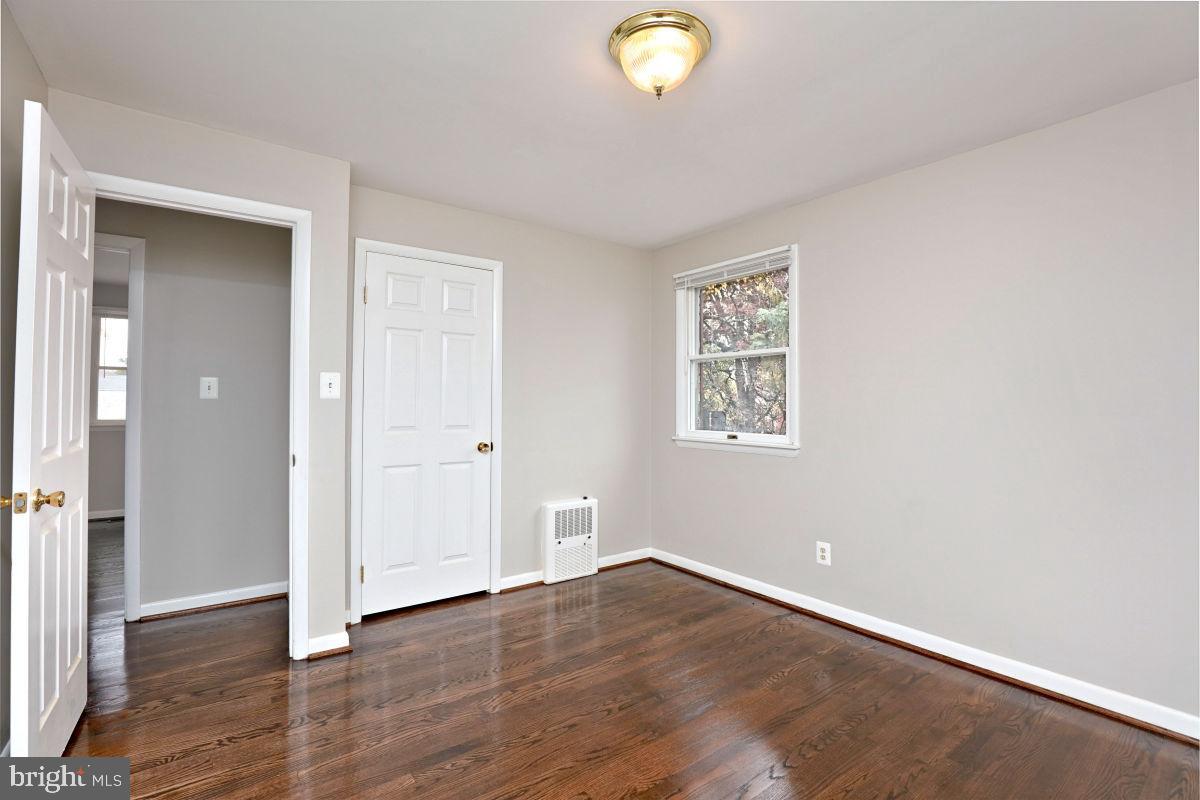 SUGARLAND HEIGHTS - Residential Lease