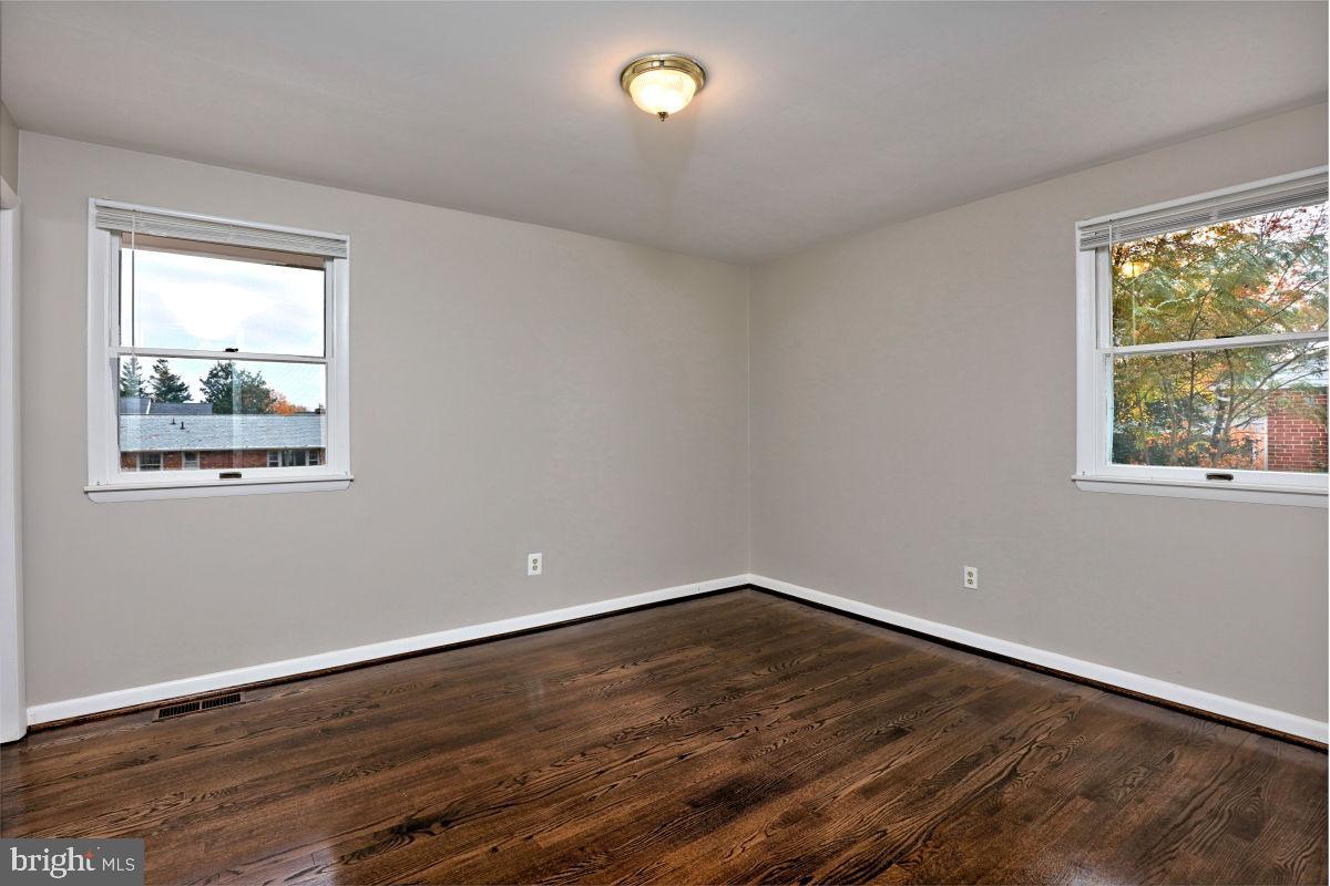 SUGARLAND HEIGHTS - Residential Lease