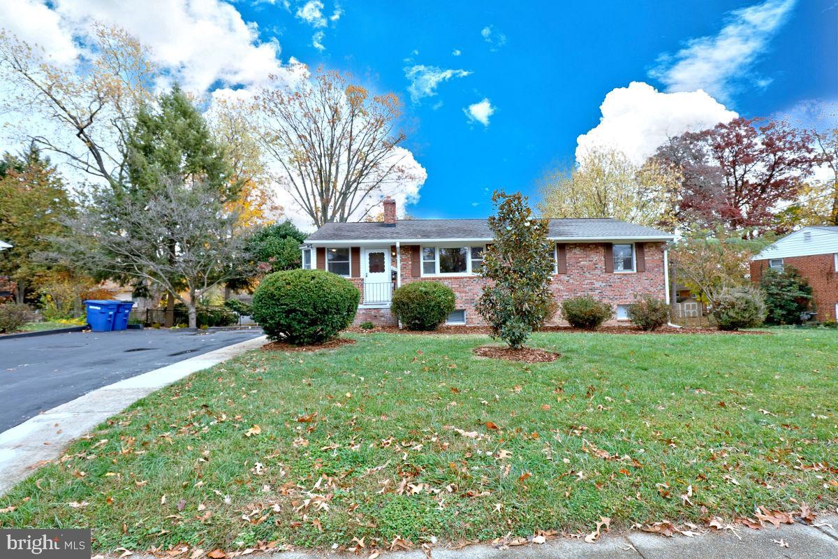 SUGARLAND HEIGHTS - Residential Lease