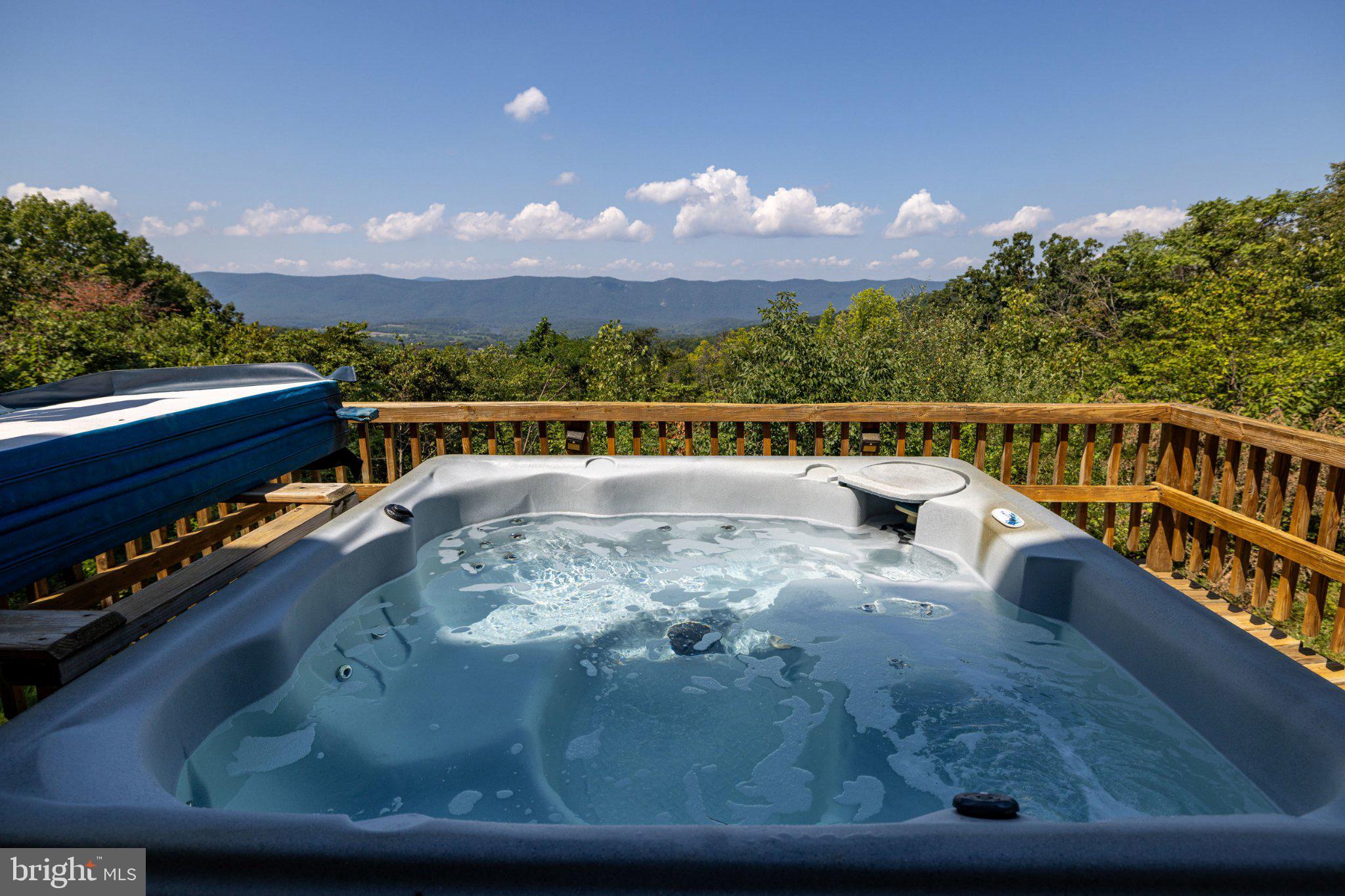 631 OVERLOOK DRIVE