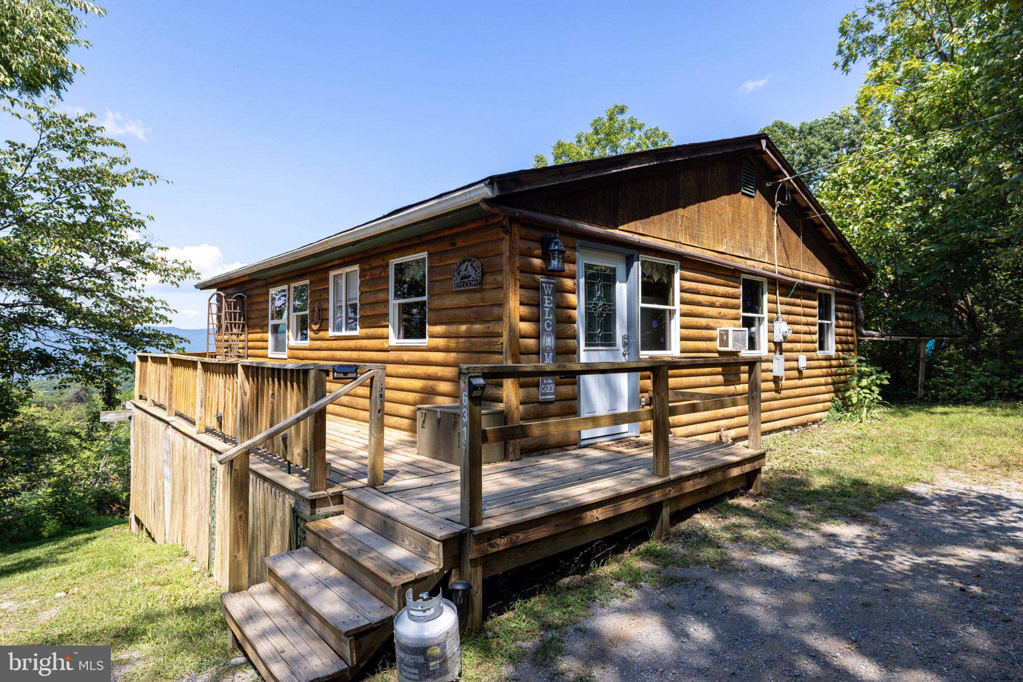 631 OVERLOOK DRIVE