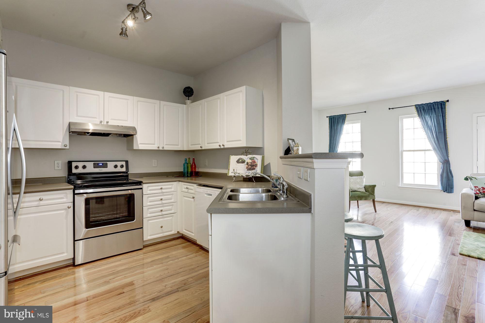 HIGH POINTE AT JEFFERSON PARK - Residential