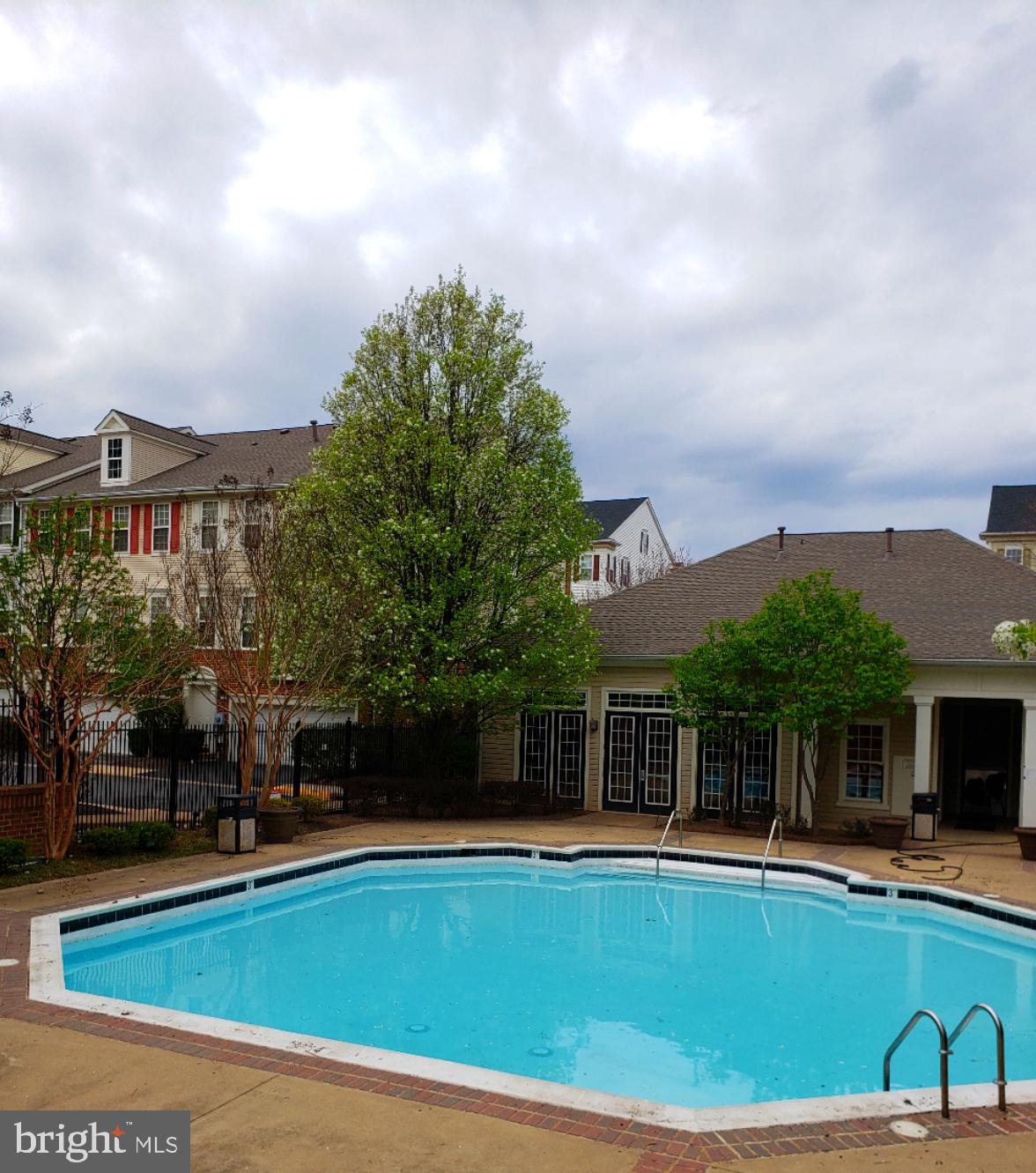 HIGH POINTE AT JEFFERSON PARK - Residential