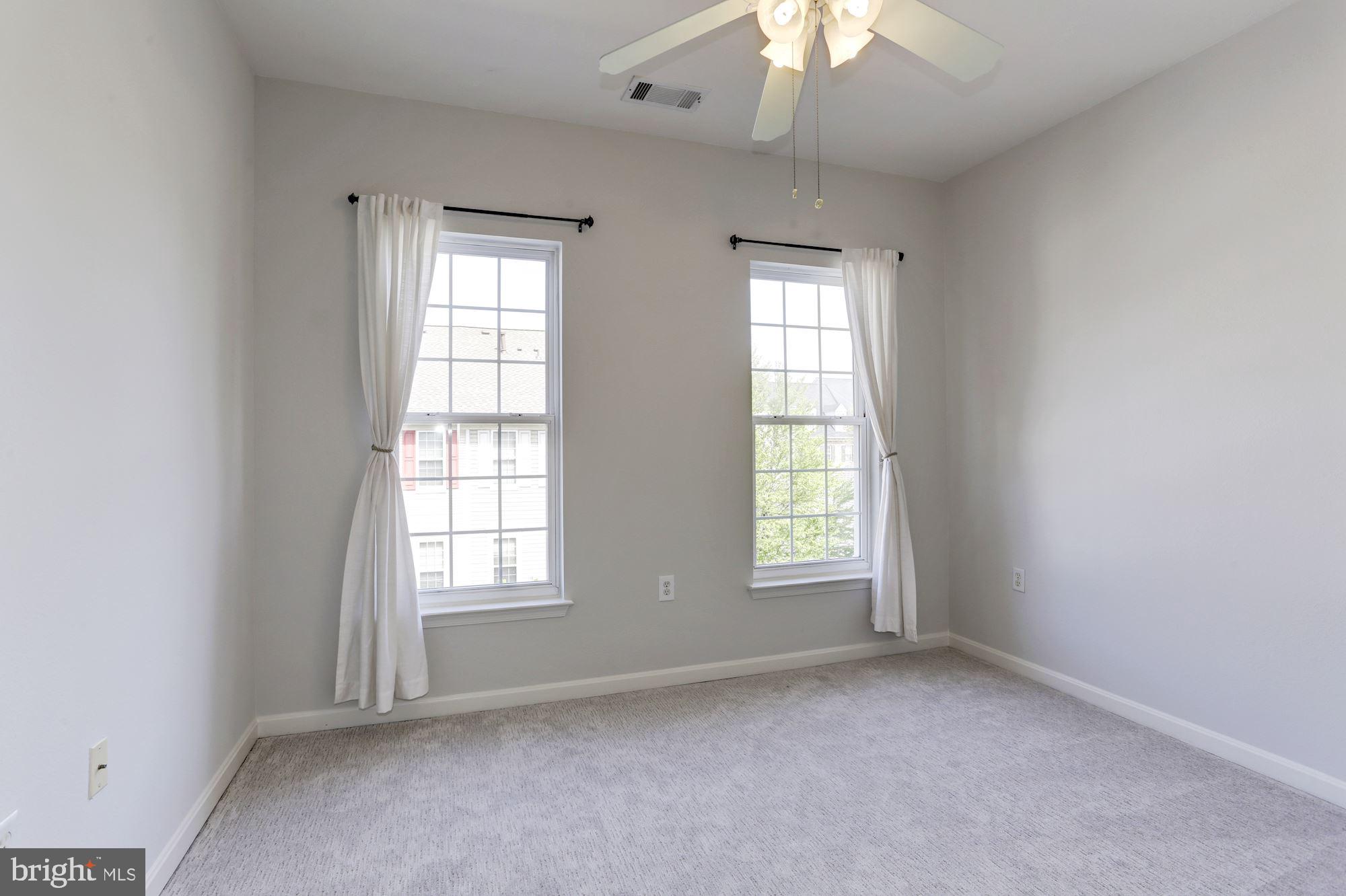 HIGH POINTE AT JEFFERSON PARK - Residential