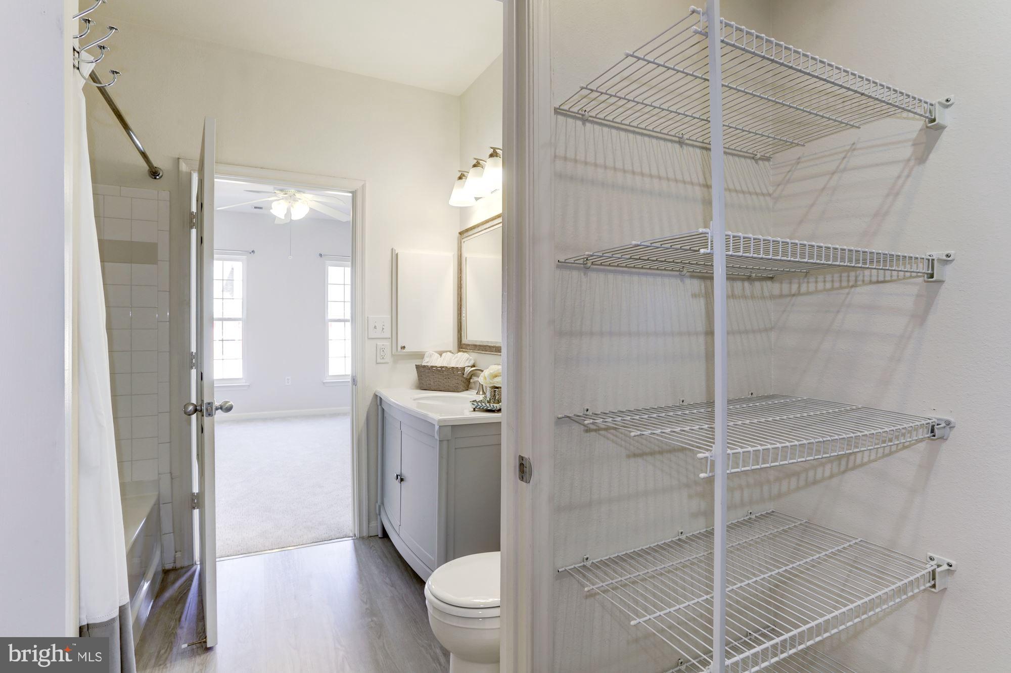 HIGH POINTE AT JEFFERSON PARK - Residential