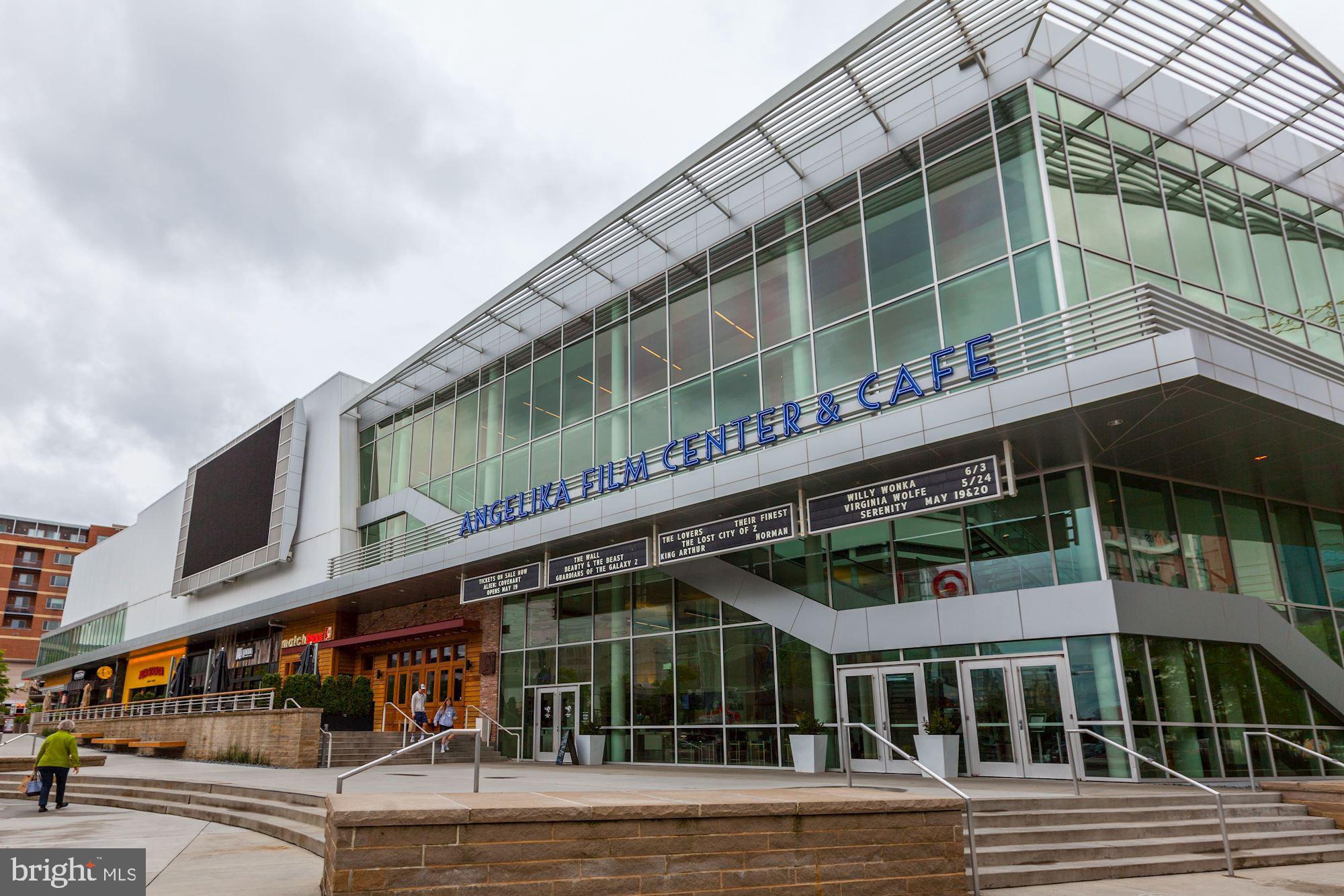 HIGH POINTE AT JEFFERSON PARK - Residential