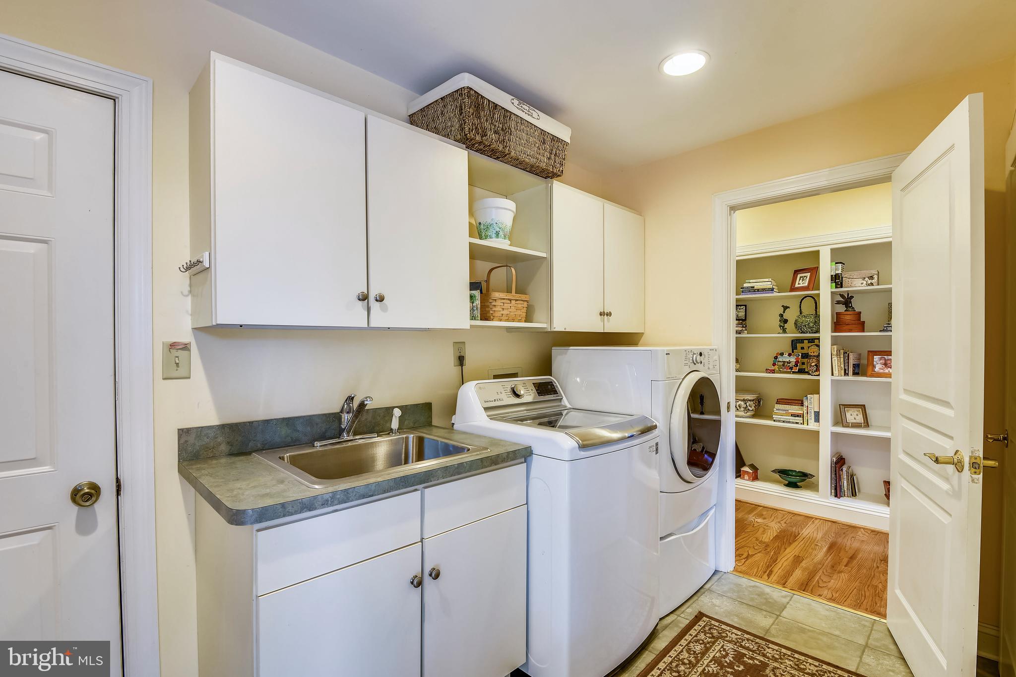 HILLSMERE ESTATES - Residential