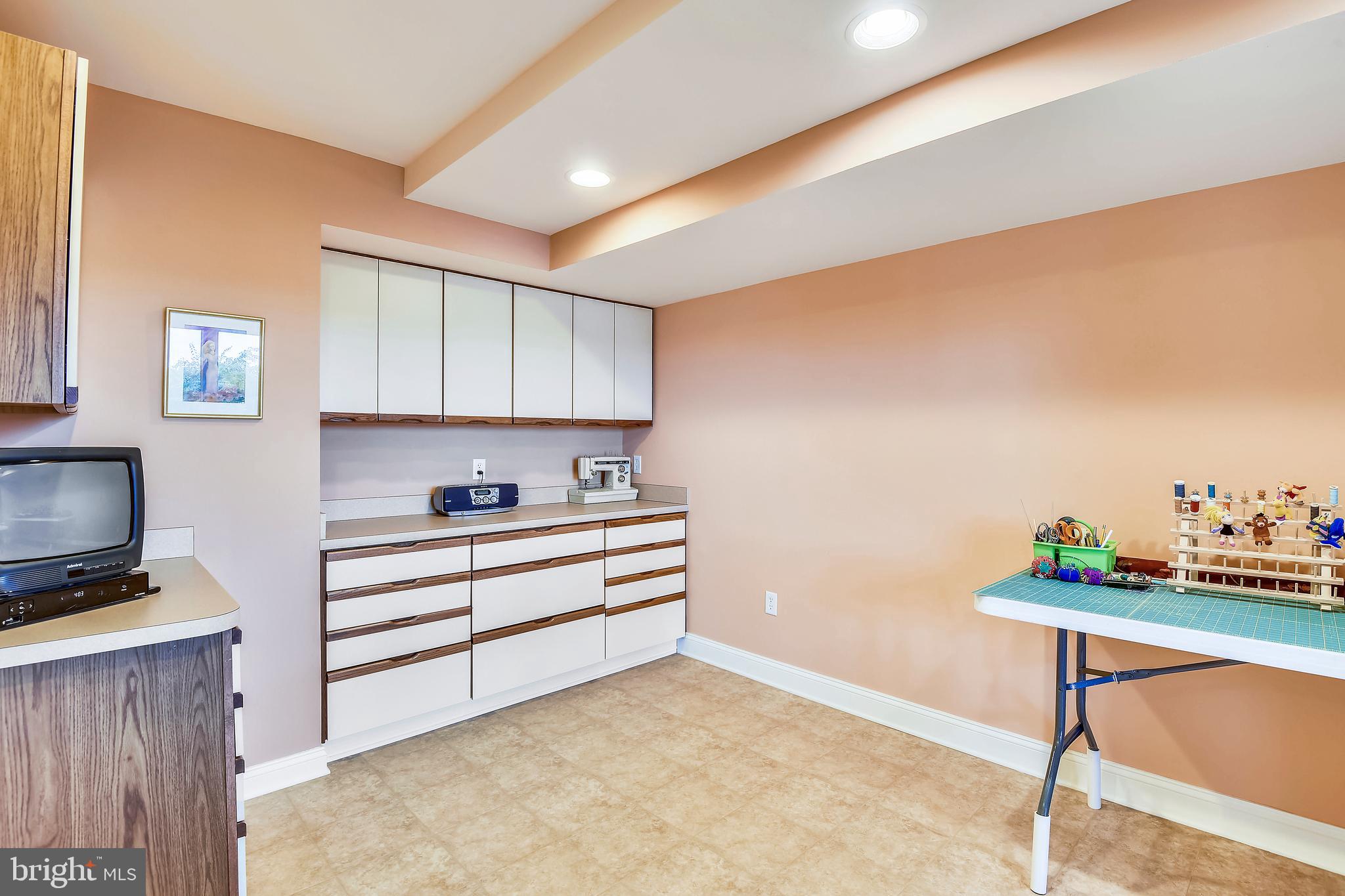 HILLSMERE ESTATES - Residential