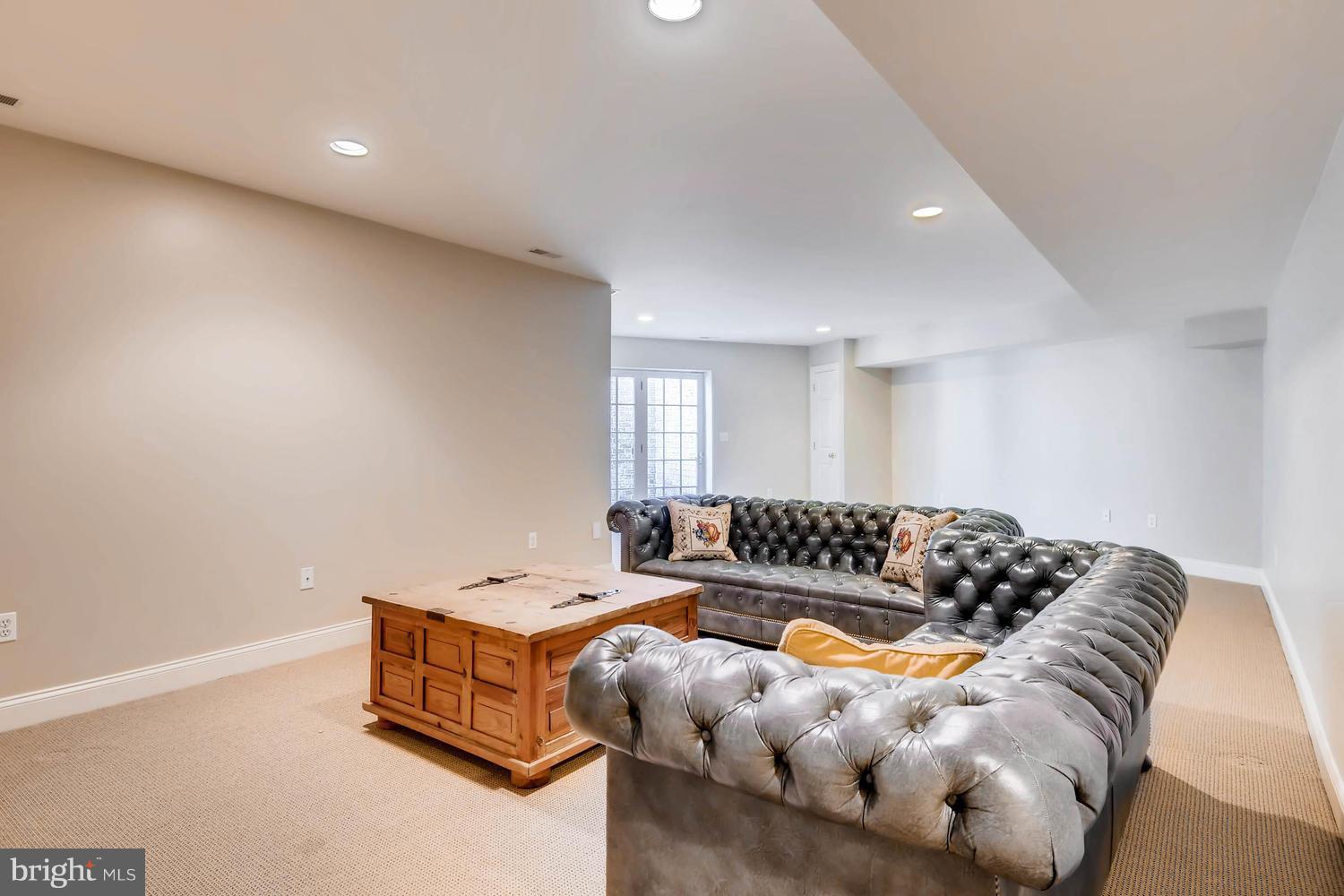 LUTHERVILLE - Residential