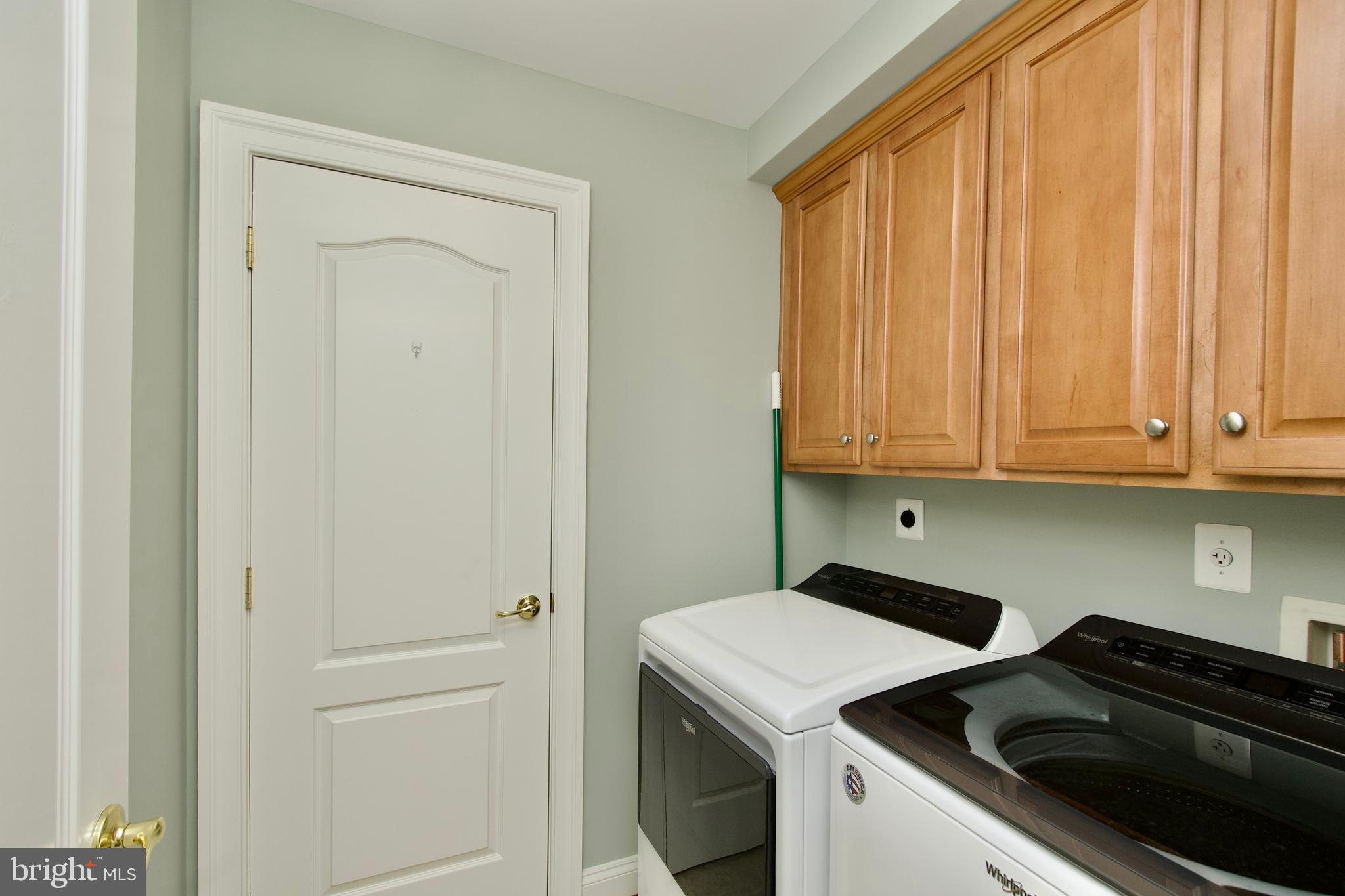 FAIRFAX PARK - Residential Lease