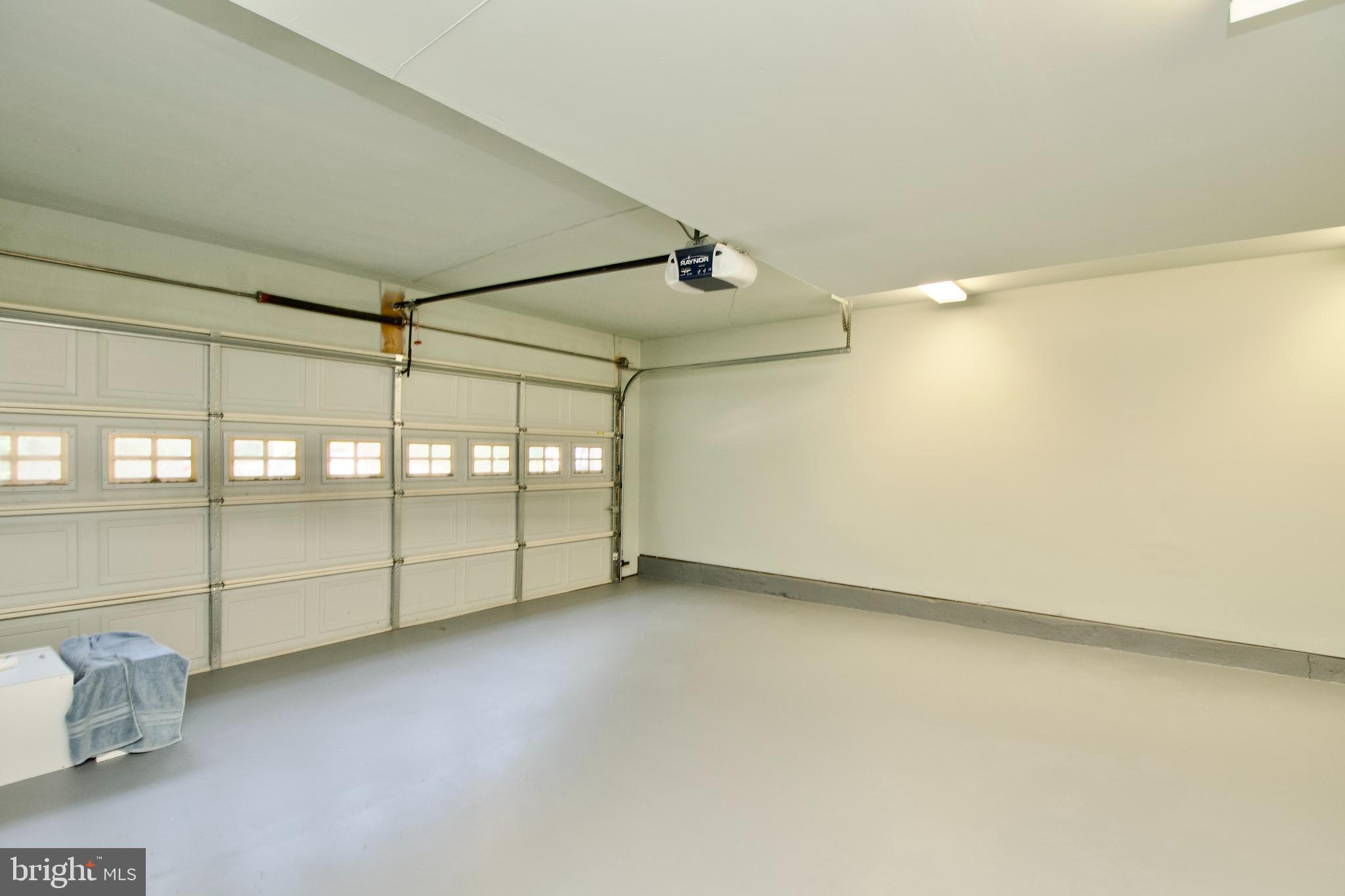 FAIRFAX PARK - Residential Lease