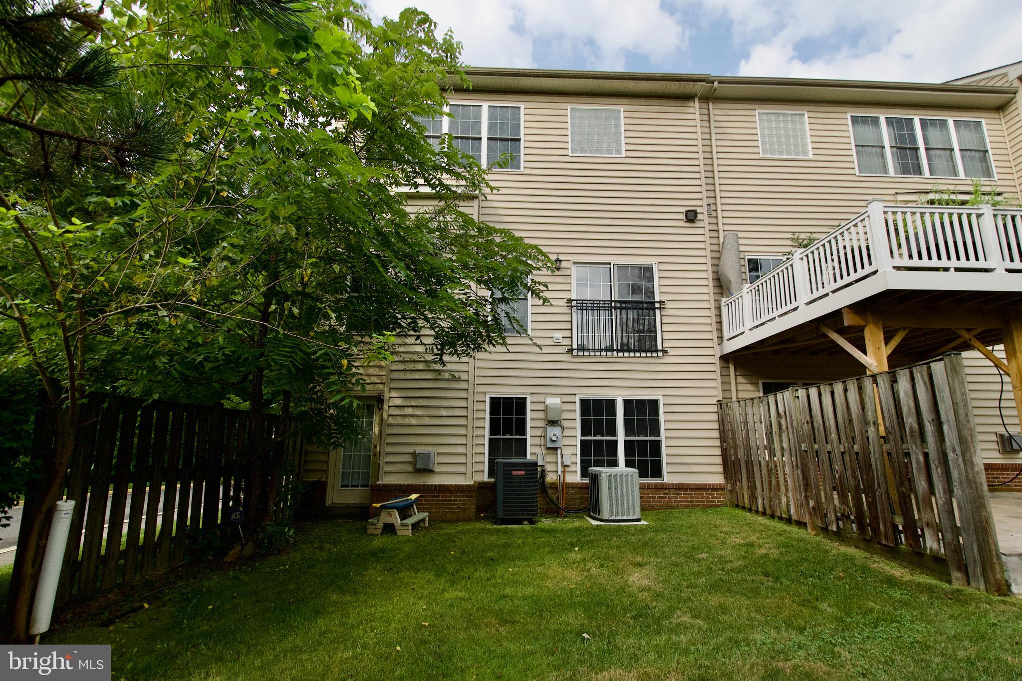 FAIRFAX PARK - Residential Lease