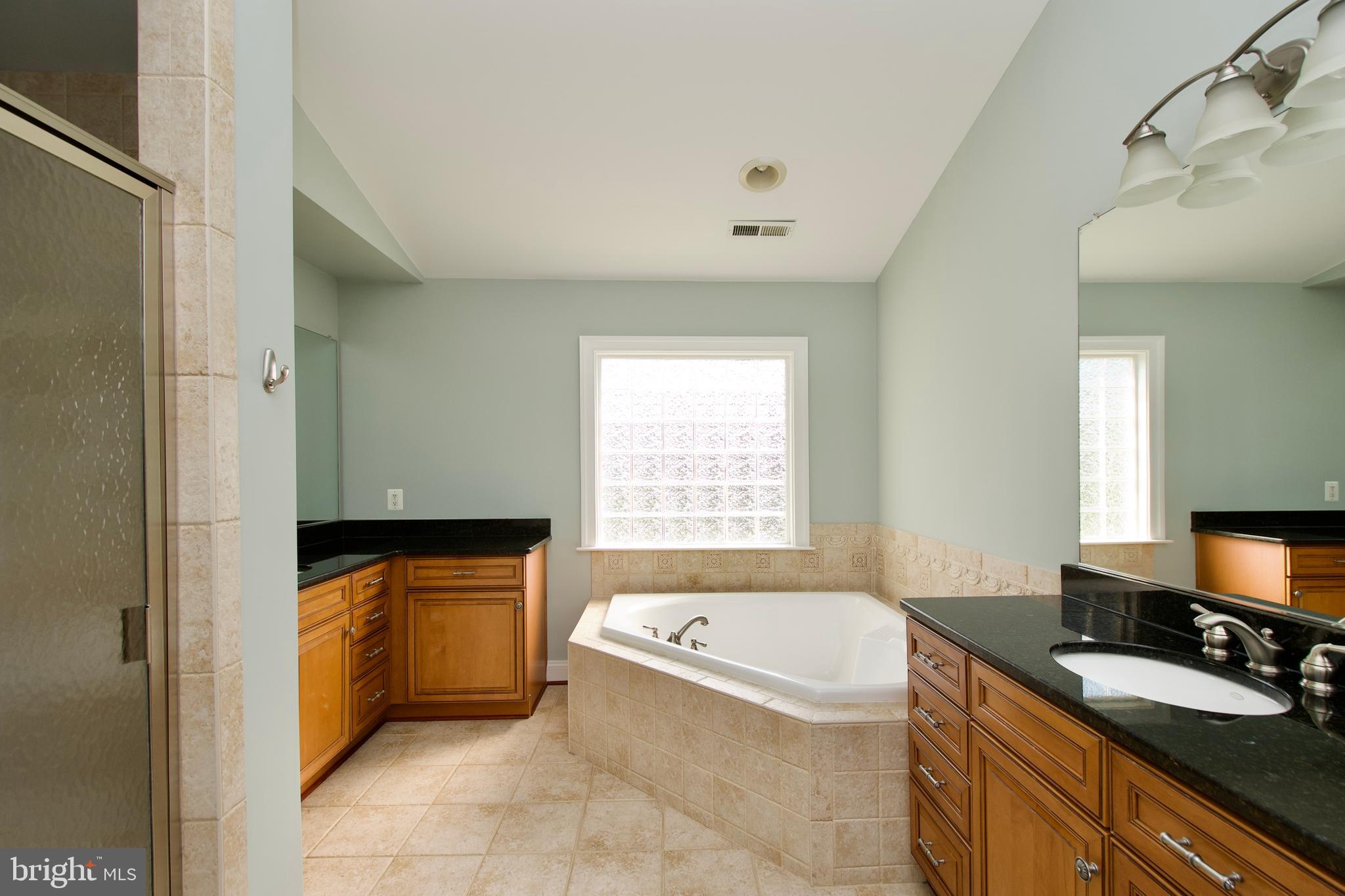 FAIRFAX PARK - Residential Lease