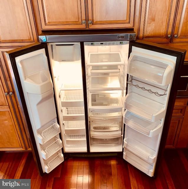 FAIRFAX PARK - Residential Lease