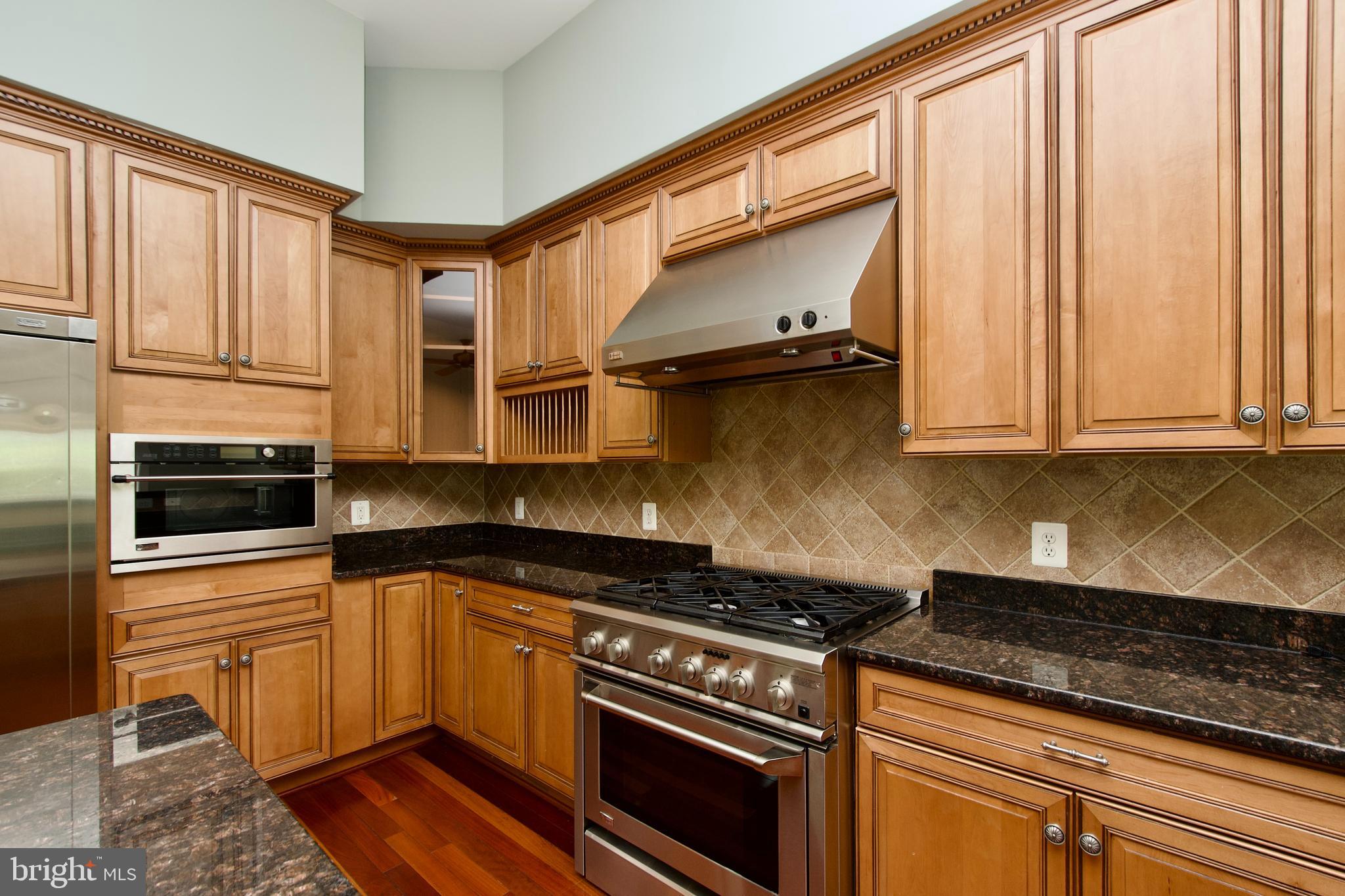 FAIRFAX PARK - Residential Lease