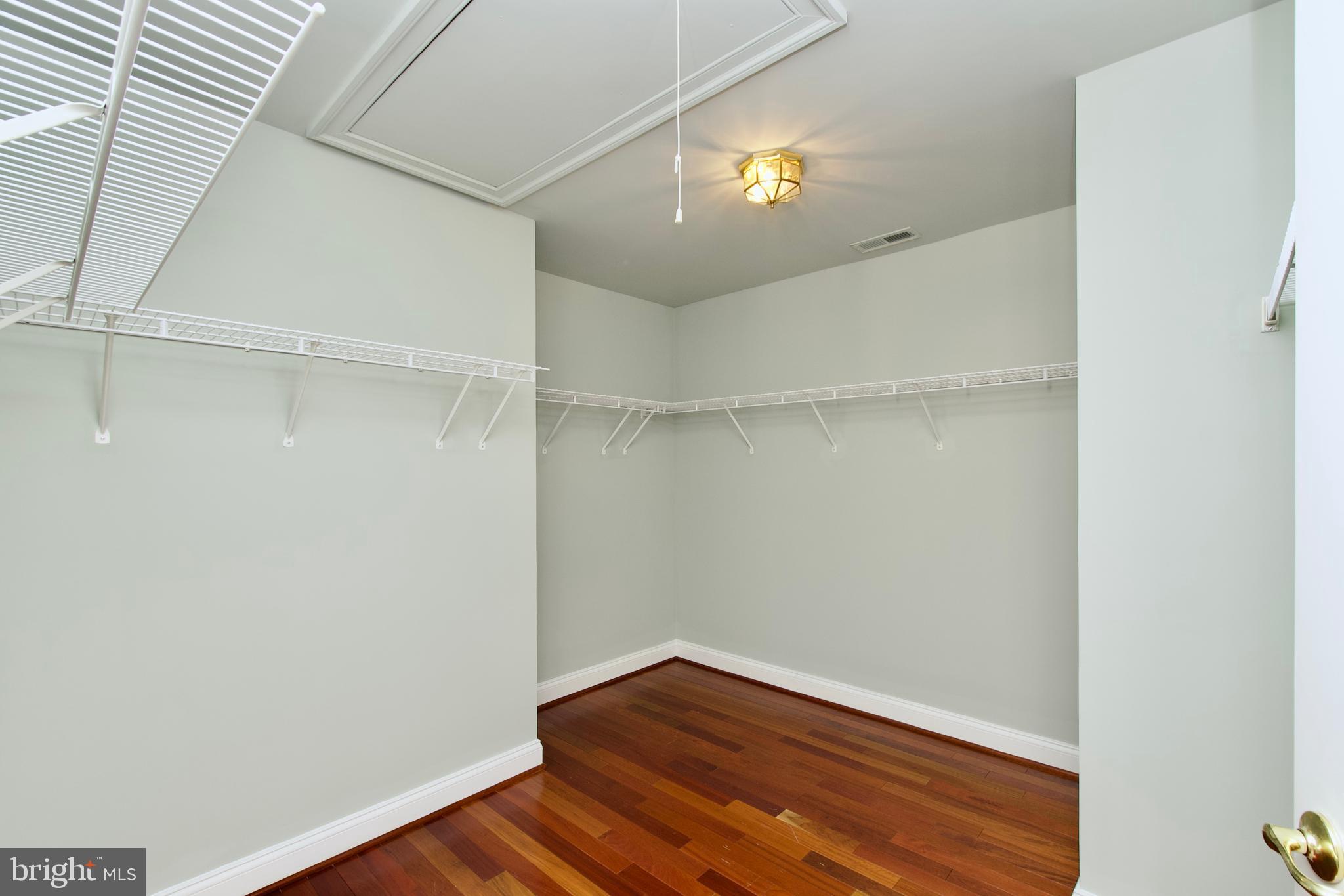 FAIRFAX PARK - Residential Lease