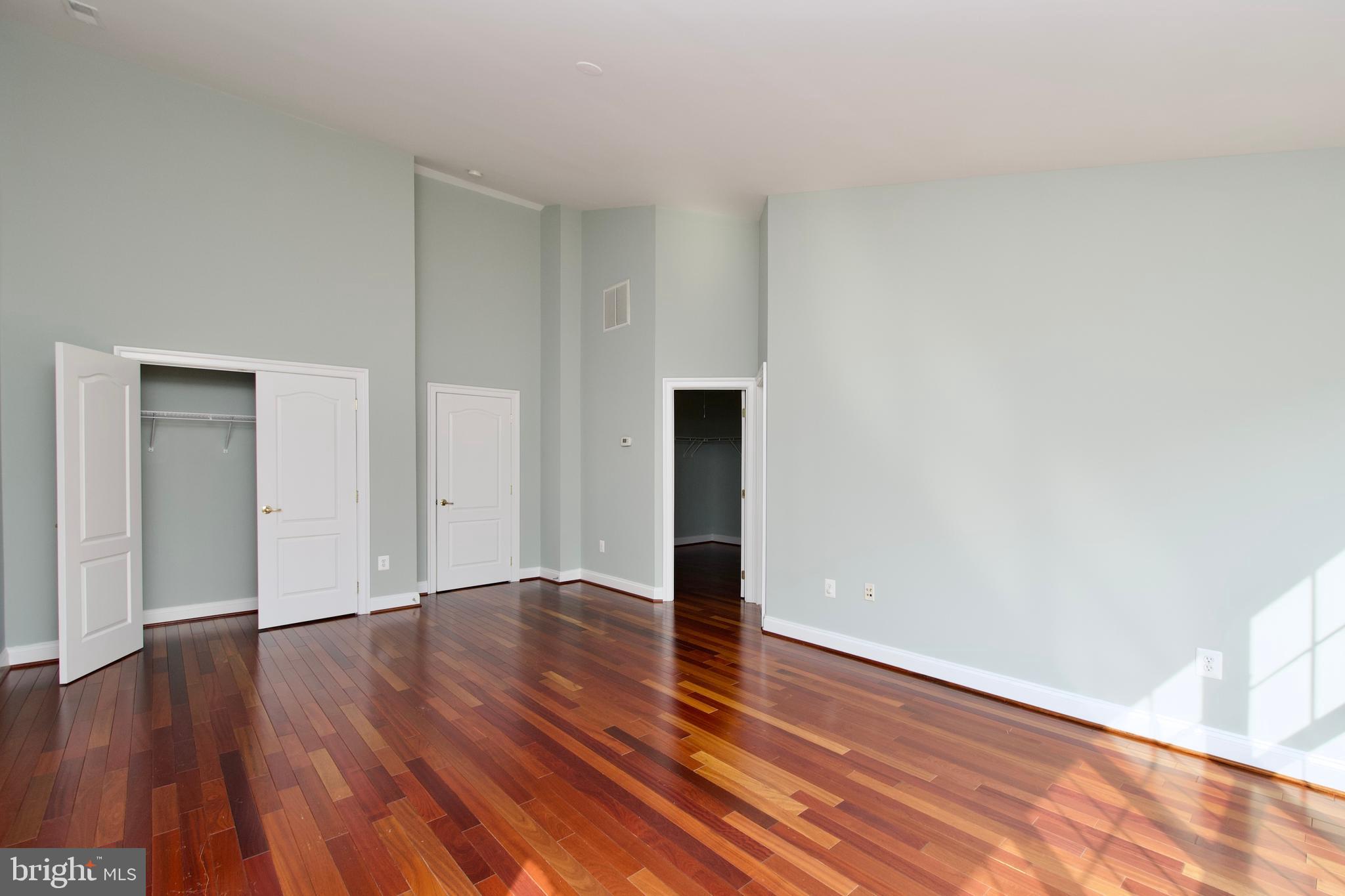 FAIRFAX PARK - Residential Lease