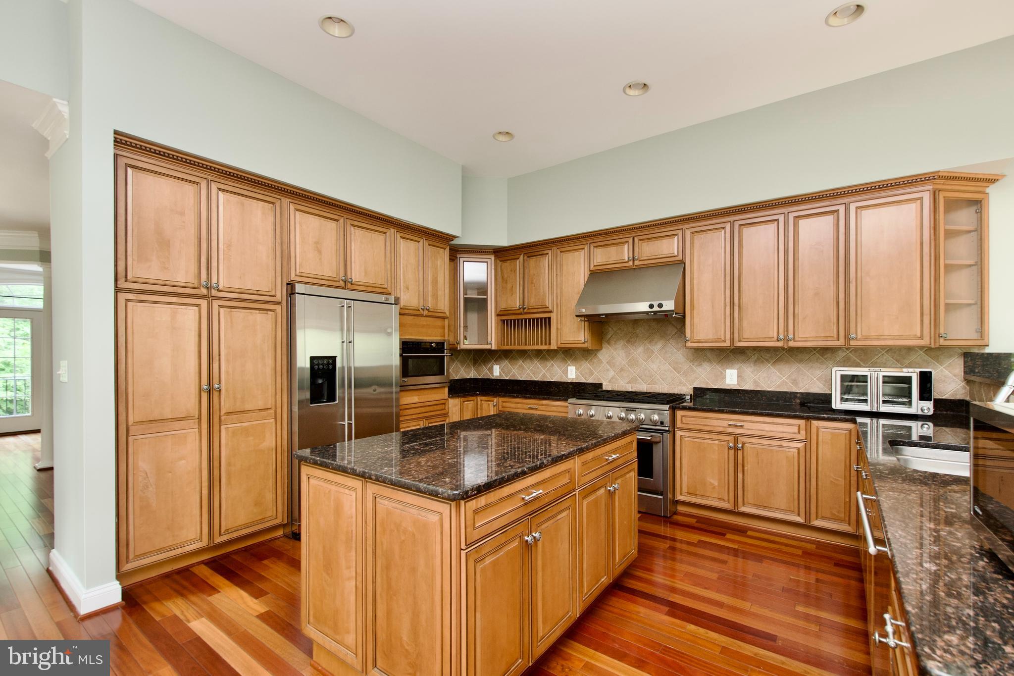 FAIRFAX PARK - Residential Lease