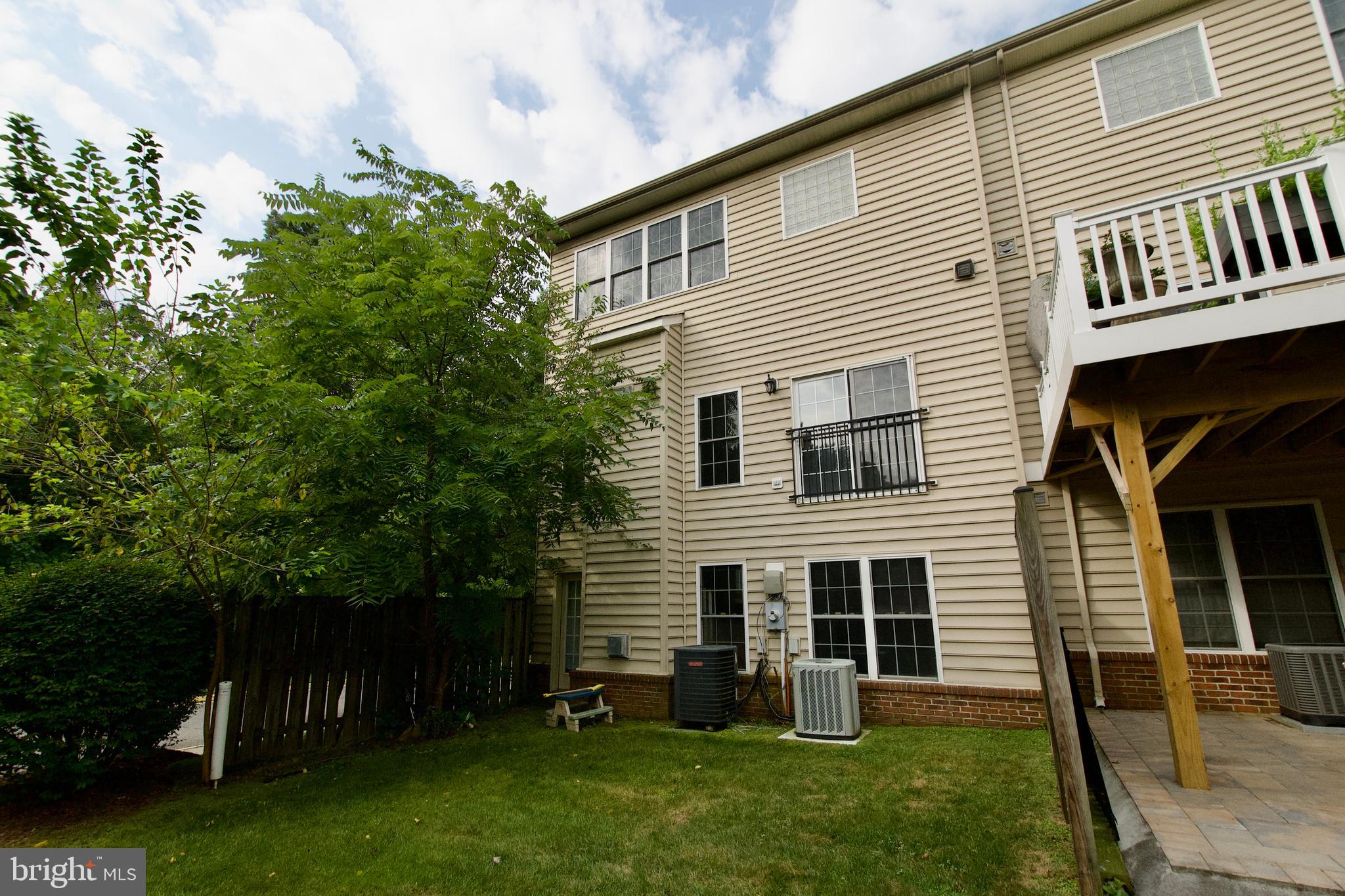 FAIRFAX PARK - Residential Lease