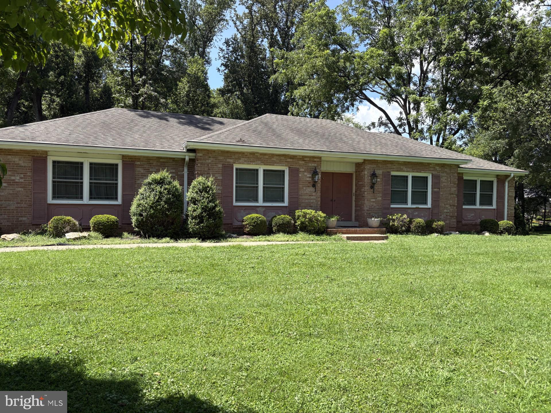 7368 PEMBROOKE COURT
