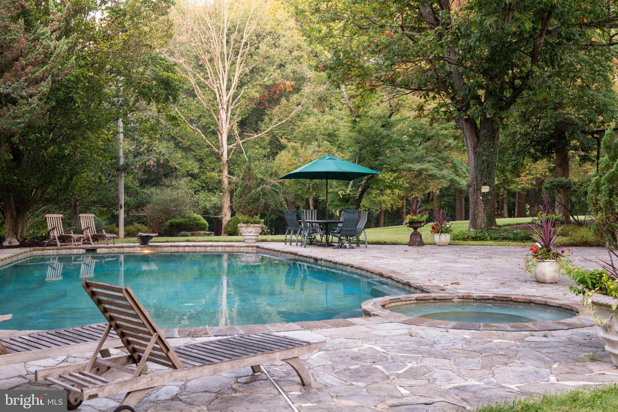 HILLSIDE@SEMINAR - Residential