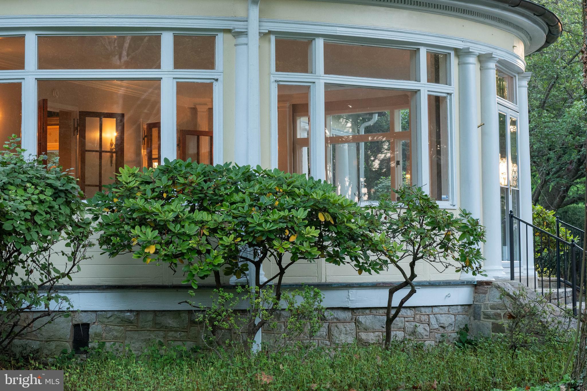 HILLSIDE@SEMINAR - Residential