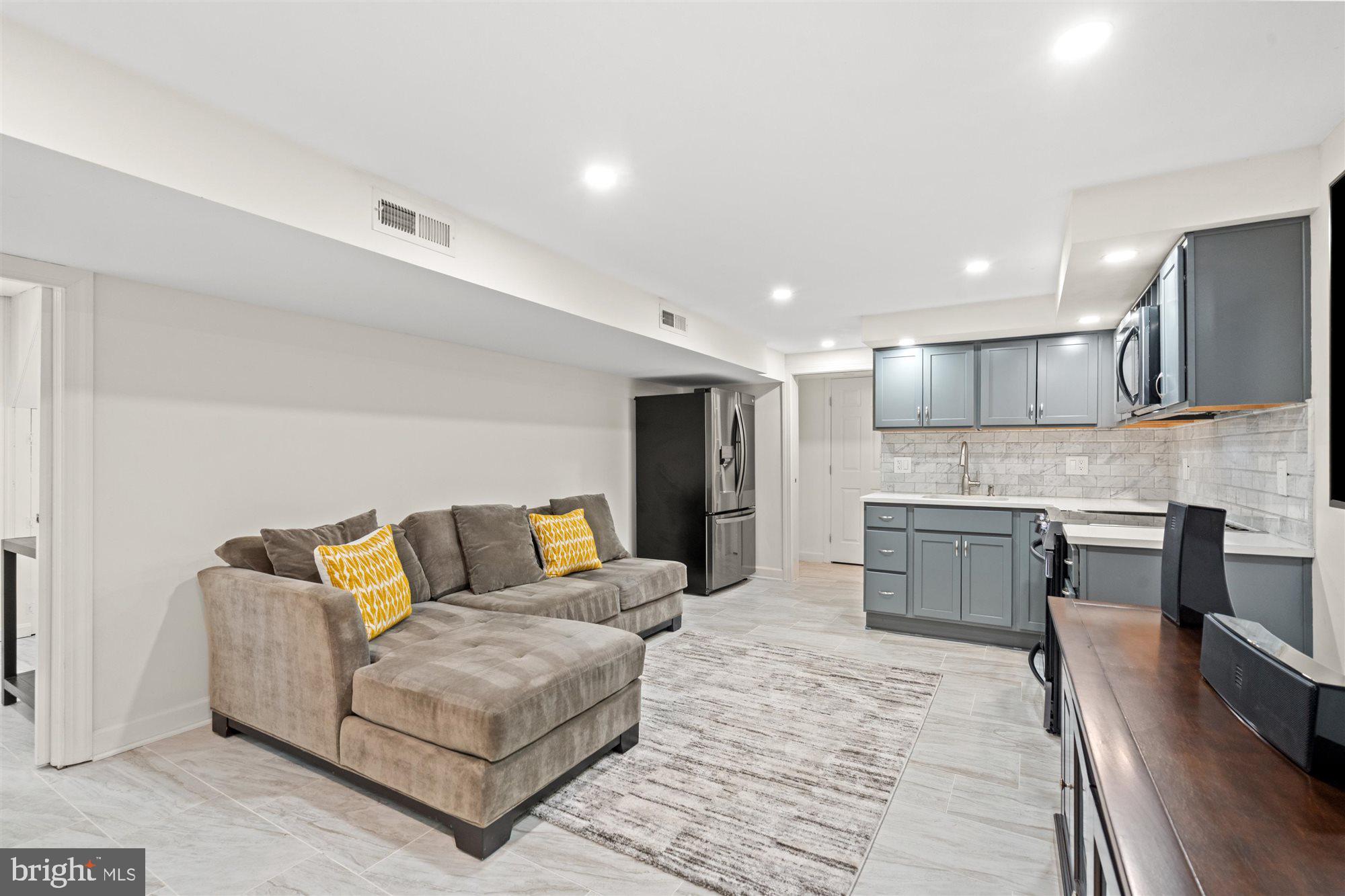 GARRETT PARK ESTATES - Residential