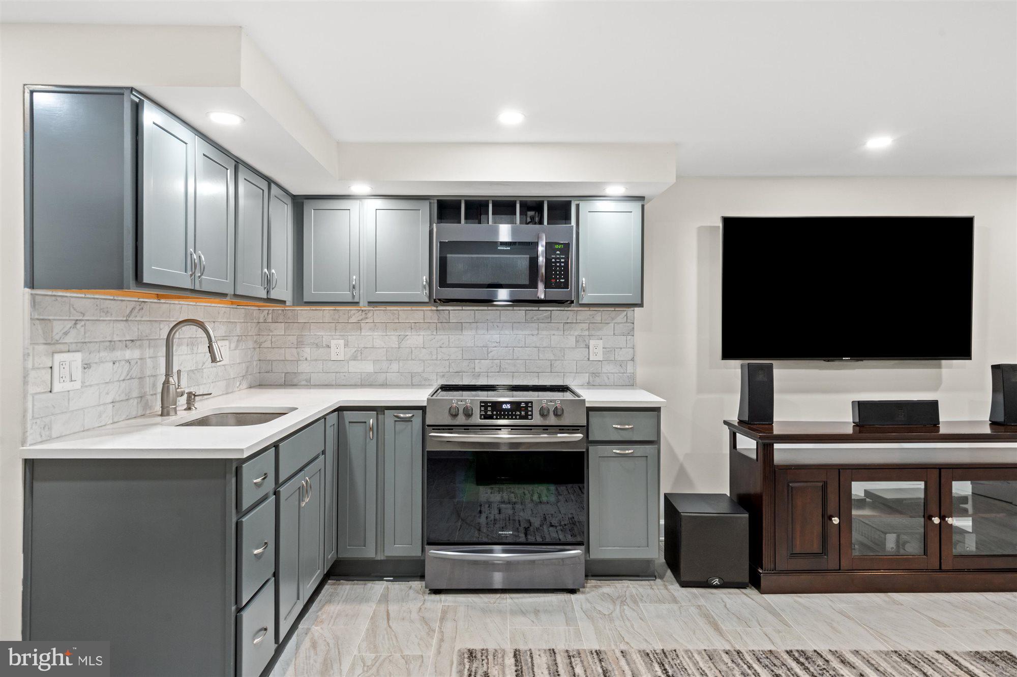 GARRETT PARK ESTATES - Residential