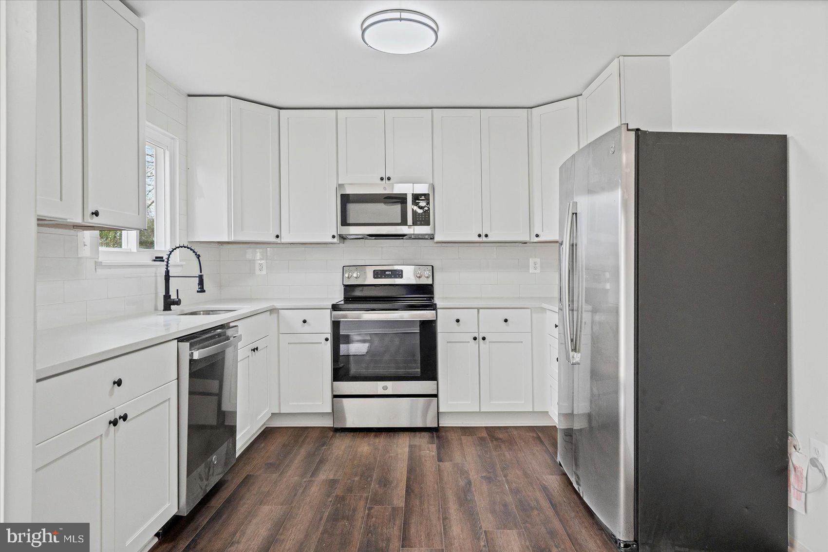 WILLOUGHBY WOODS - Residential