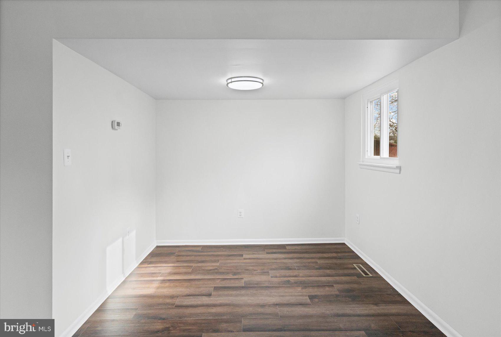 WILLOUGHBY WOODS - Residential