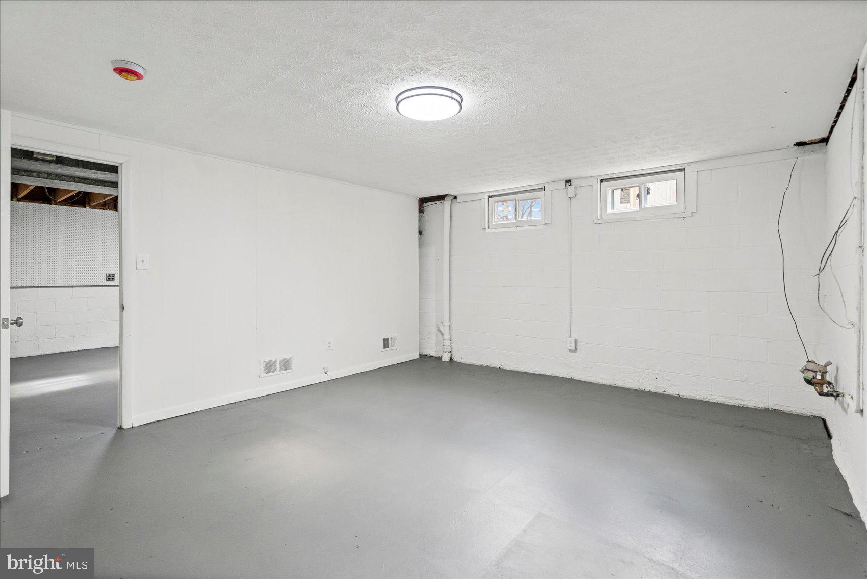 WILLOUGHBY WOODS - Residential