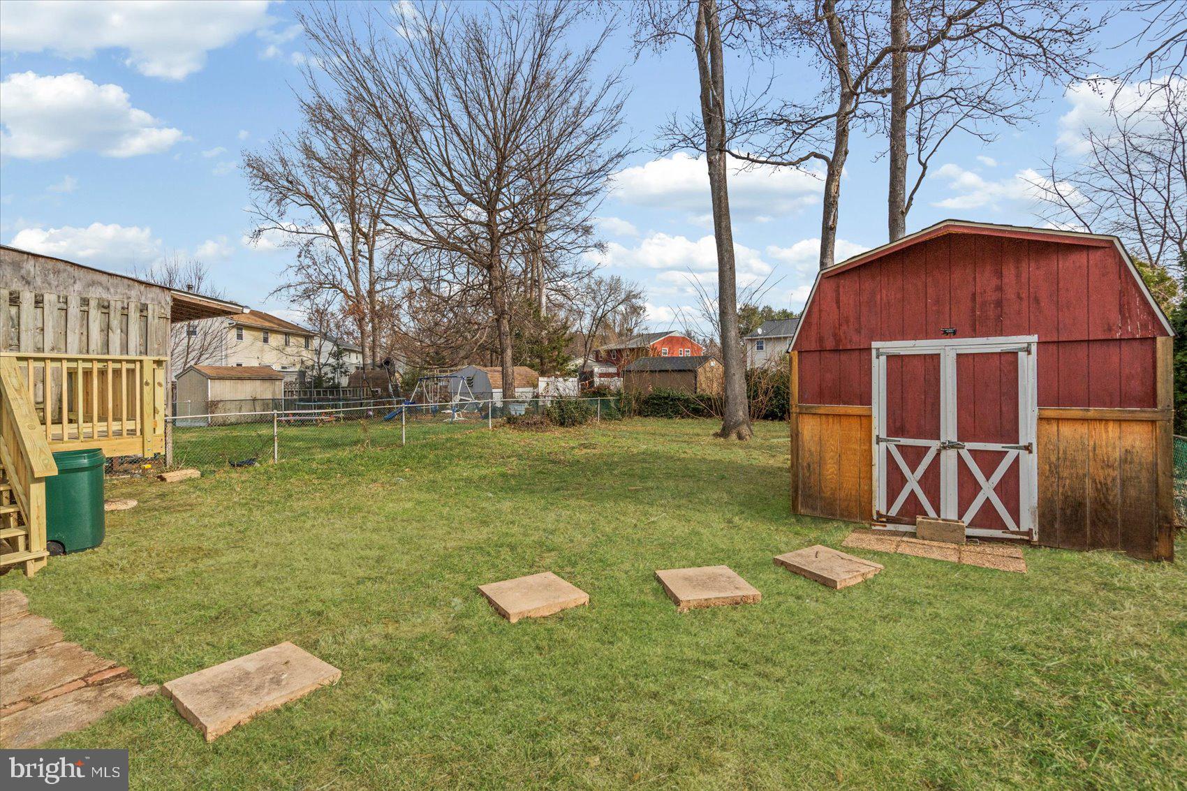 WILLOUGHBY WOODS - Residential