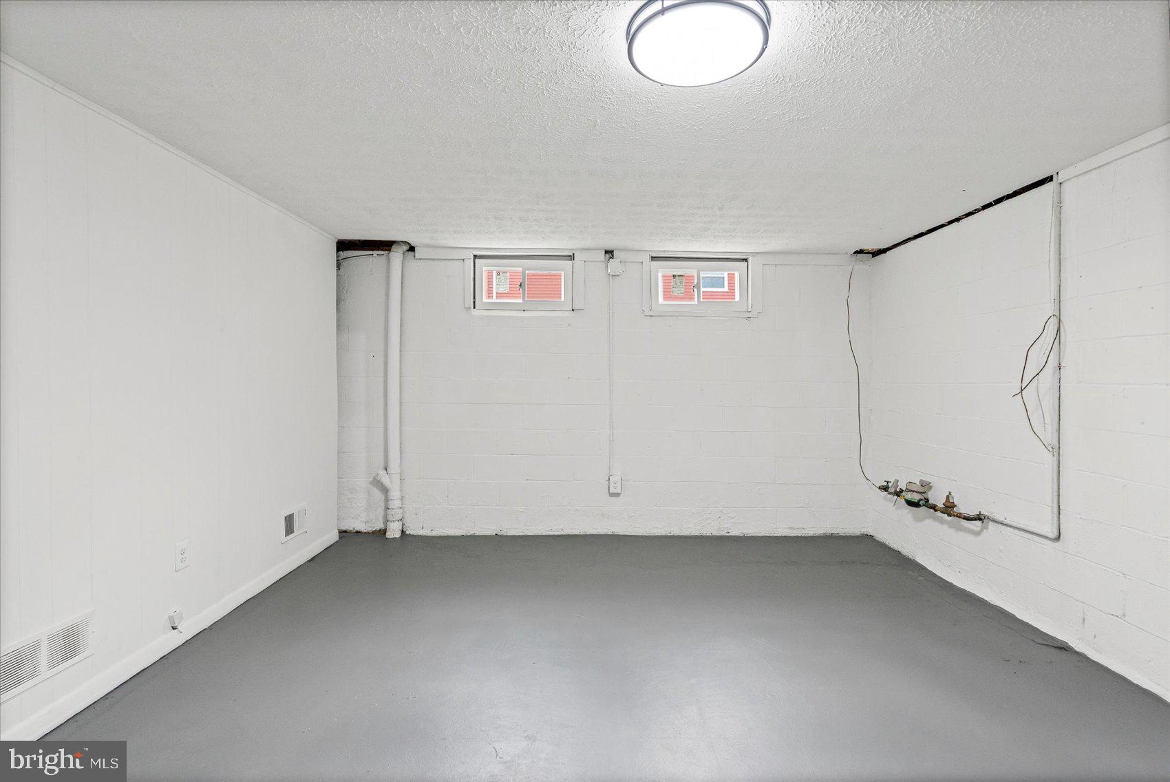 WILLOUGHBY WOODS - Residential