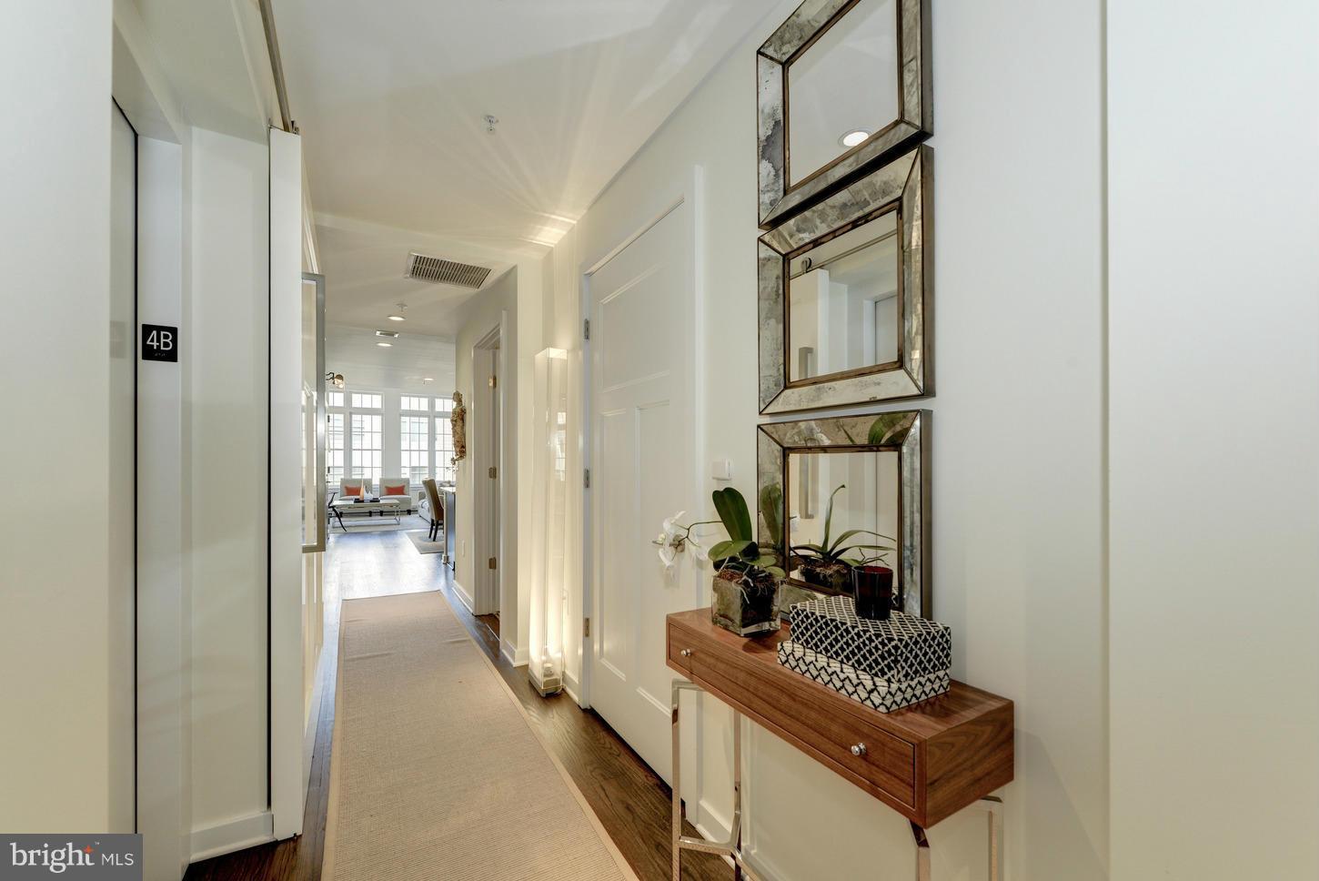 GASLIGHT SQUARE - Residential