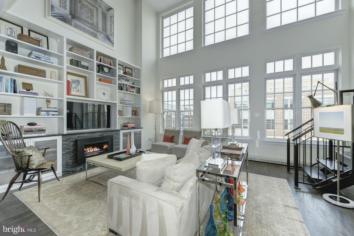 GASLIGHT SQUARE - Residential