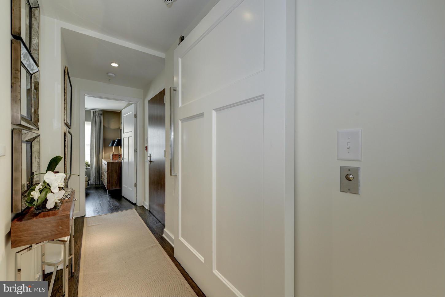 GASLIGHT SQUARE - Residential