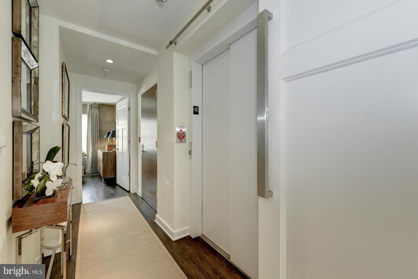 GASLIGHT SQUARE - Residential