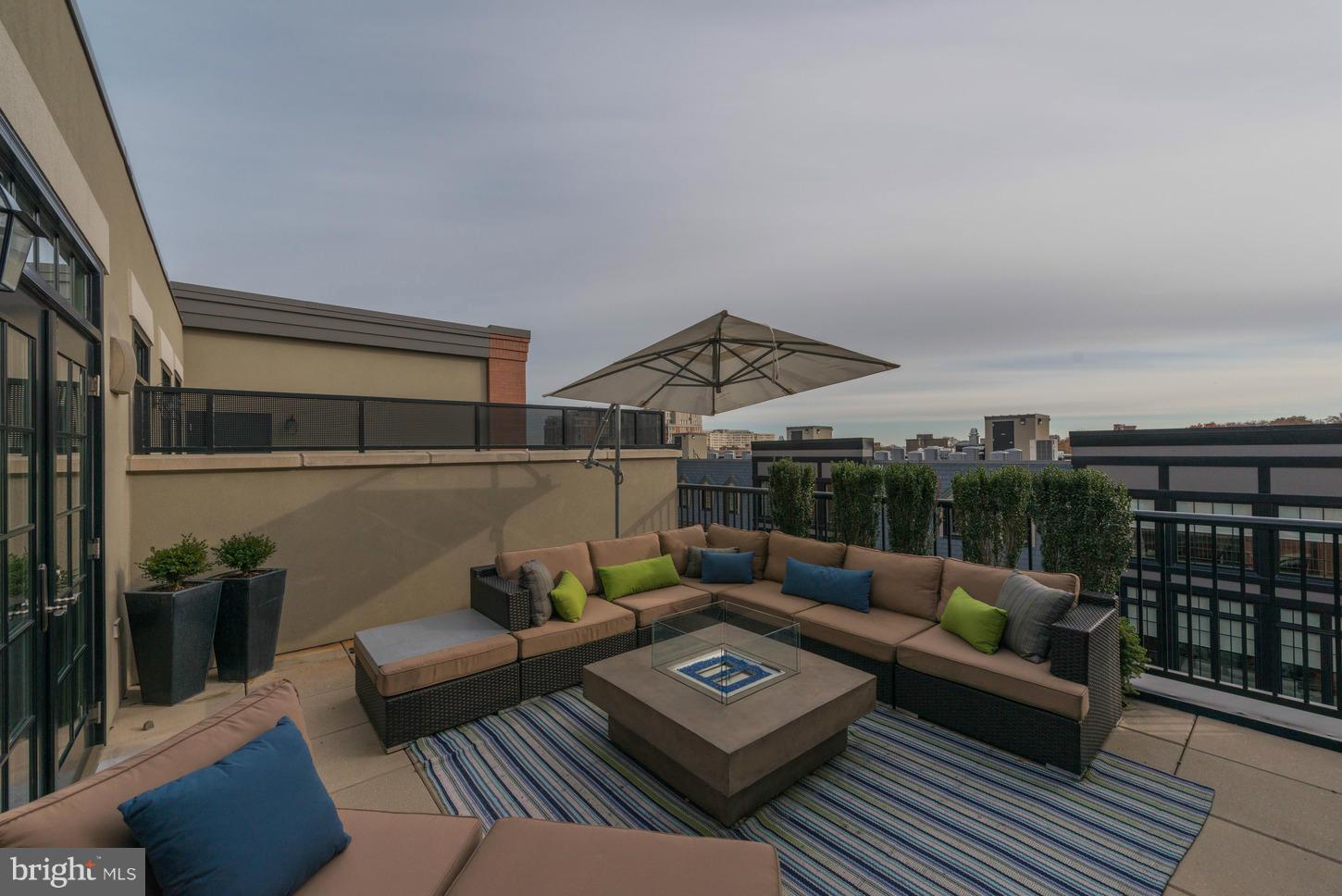 GASLIGHT SQUARE - Residential