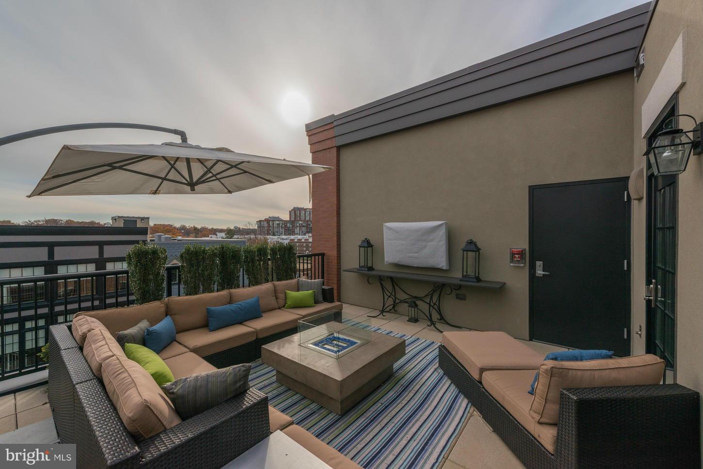 GASLIGHT SQUARE - Residential