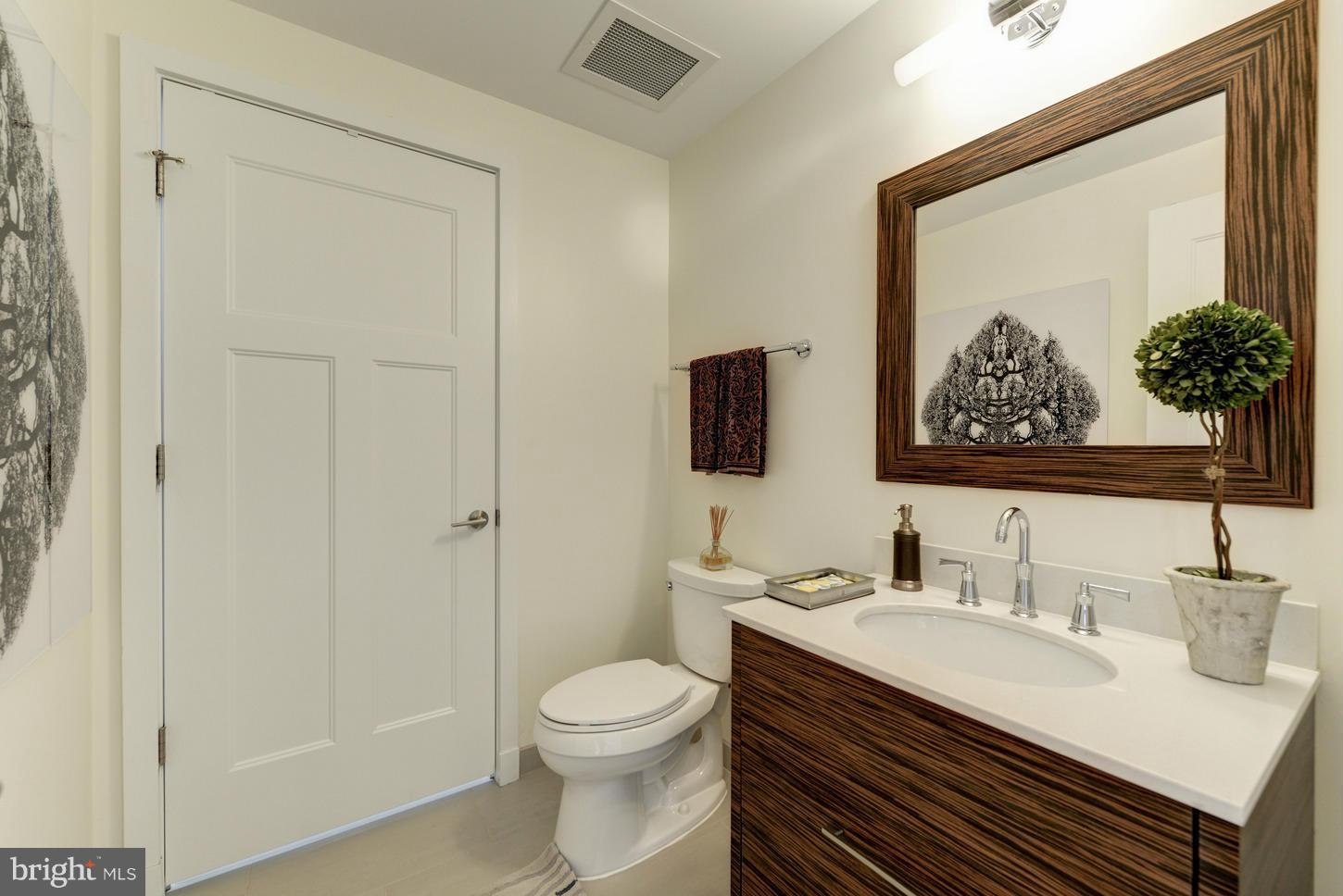 GASLIGHT SQUARE - Residential