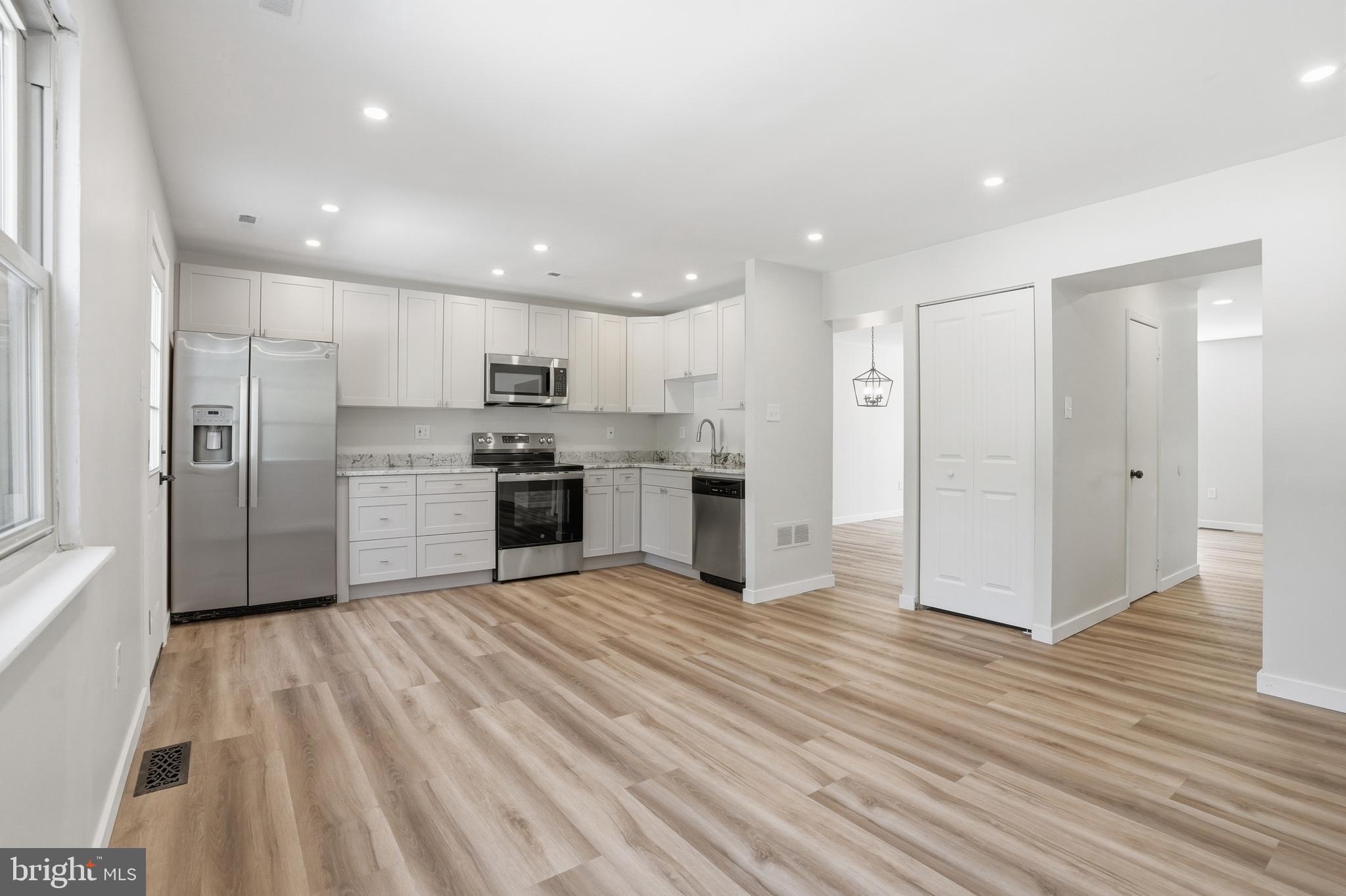 LAFAYETTE HILL - Residential