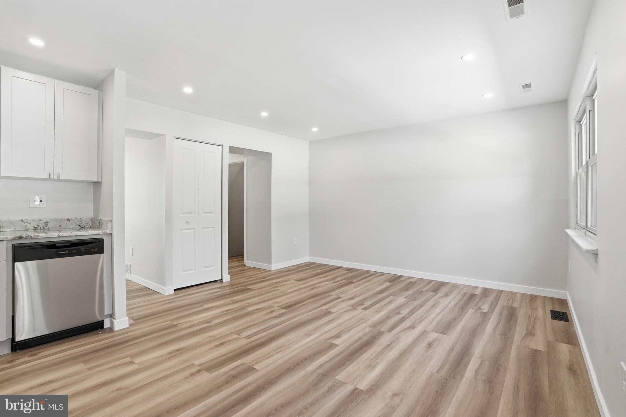 LAFAYETTE HILL - Residential