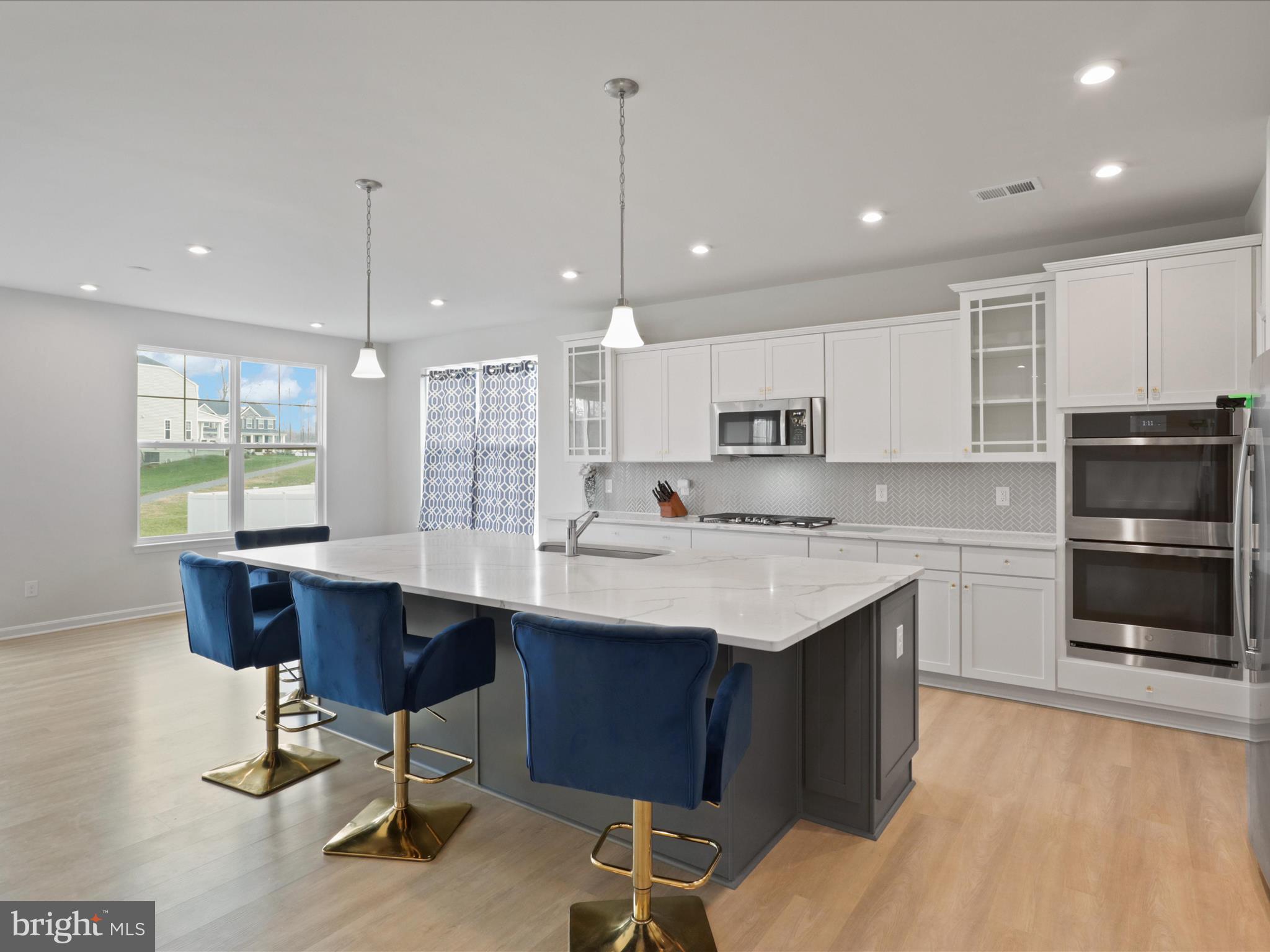 SUMMIT CROSSING ESTATES - Residential