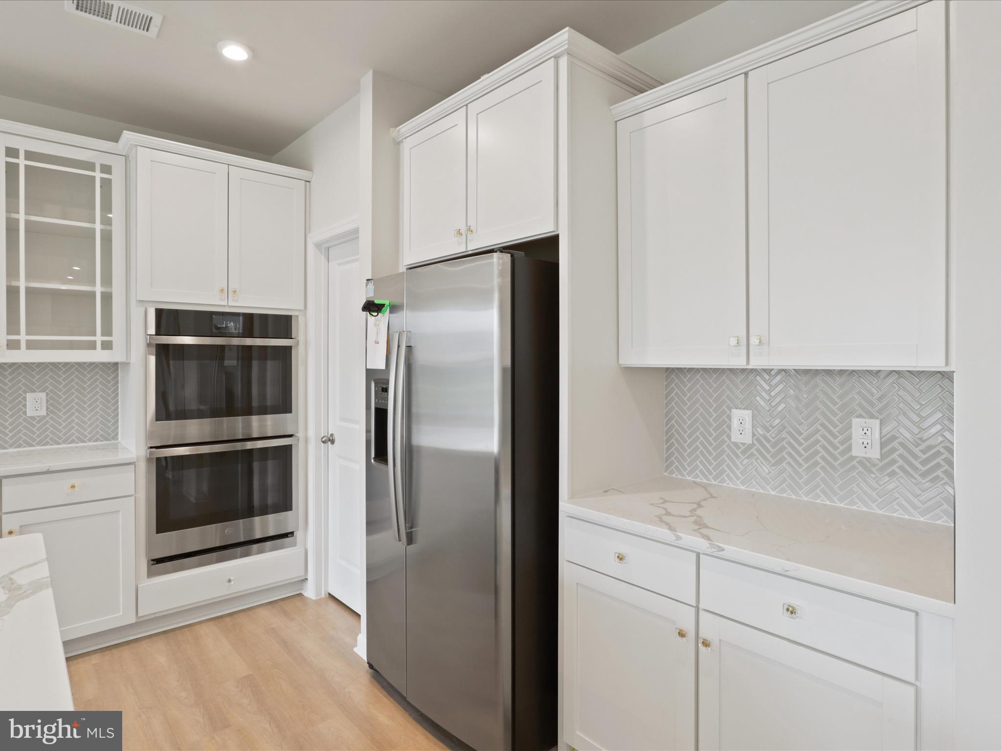 SUMMIT CROSSING ESTATES - Residential