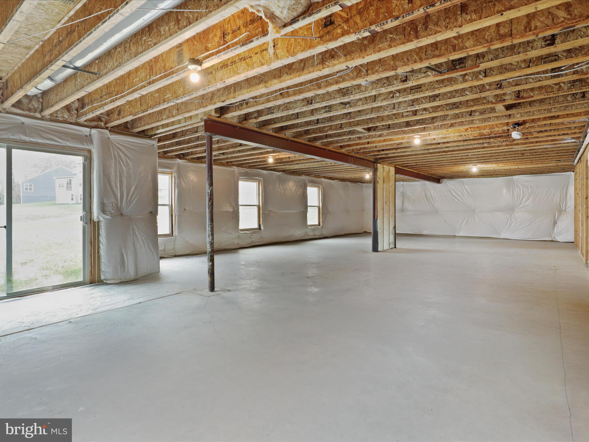 SUMMIT CROSSING ESTATES - Residential