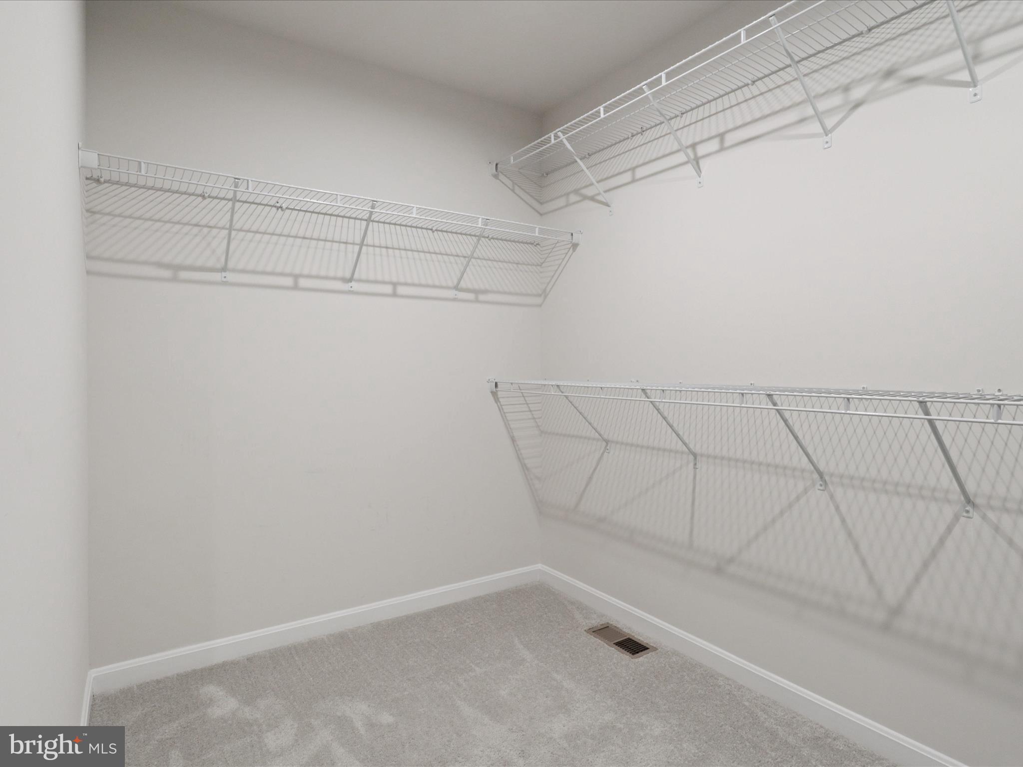 SUMMIT CROSSING ESTATES - Residential