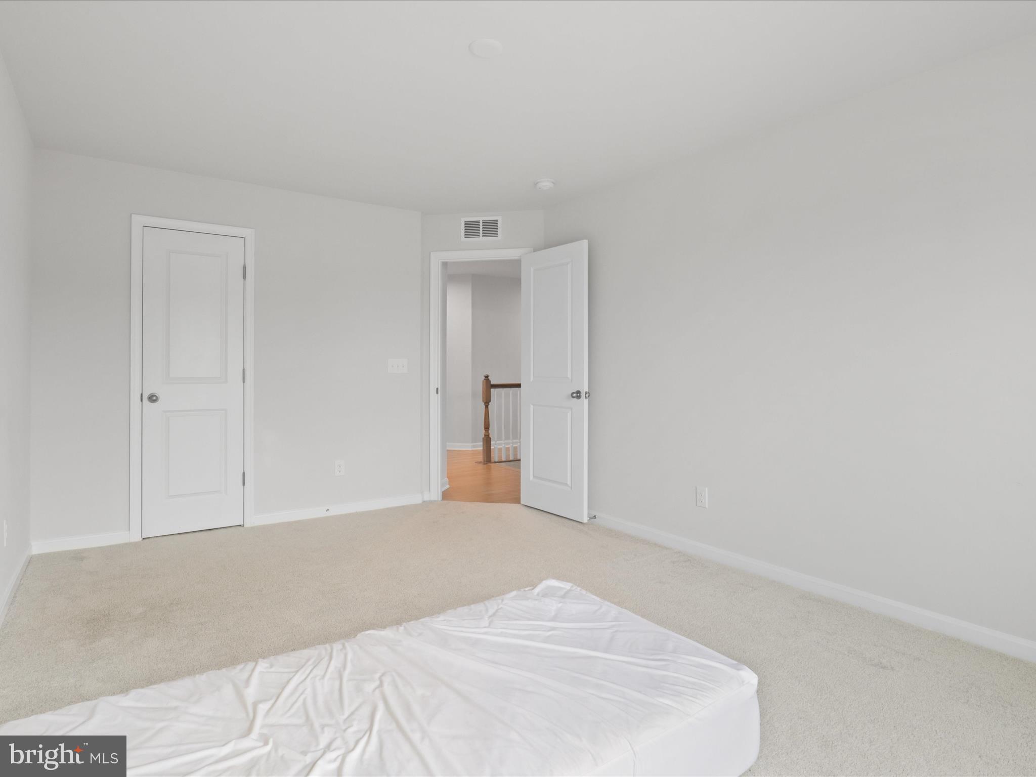 SUMMIT CROSSING ESTATES - Residential