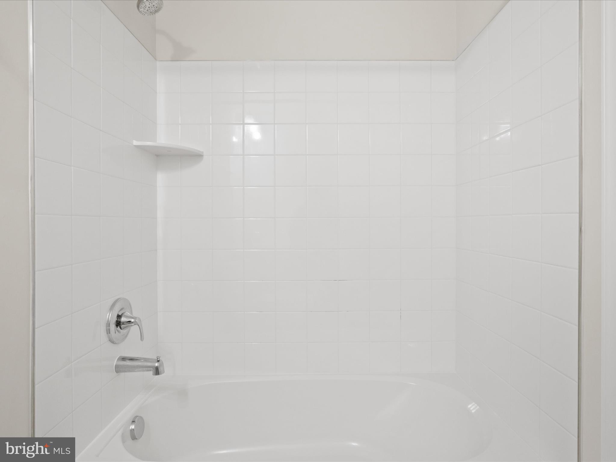 SUMMIT CROSSING ESTATES - Residential