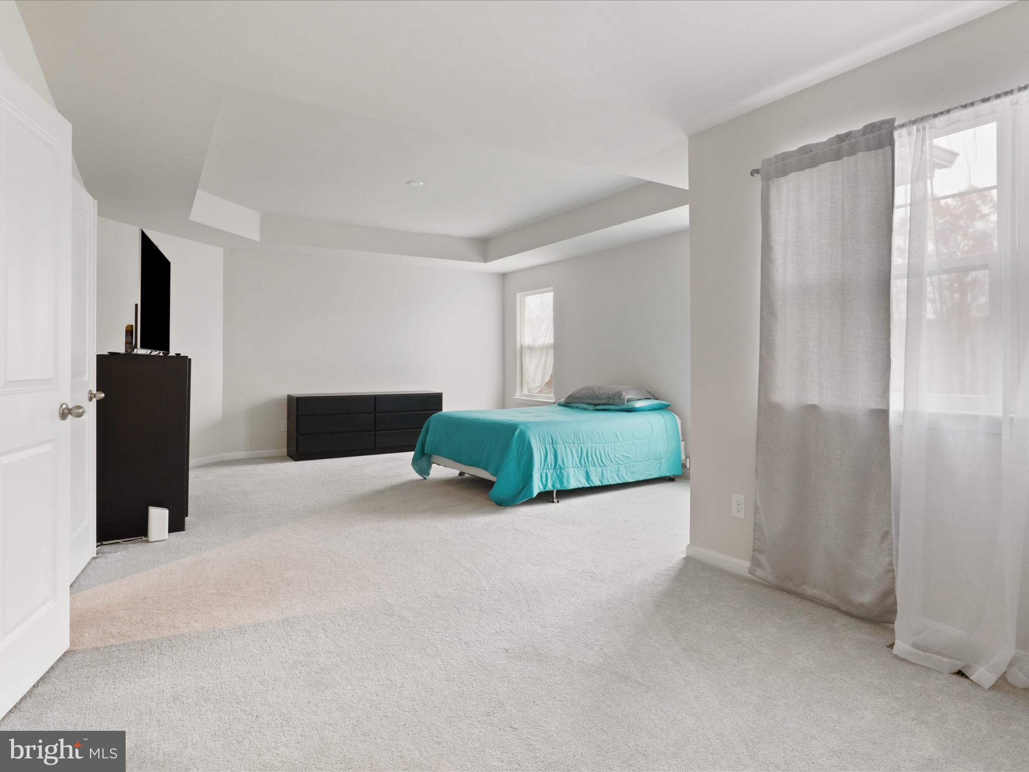 SUMMIT CROSSING ESTATES - Residential